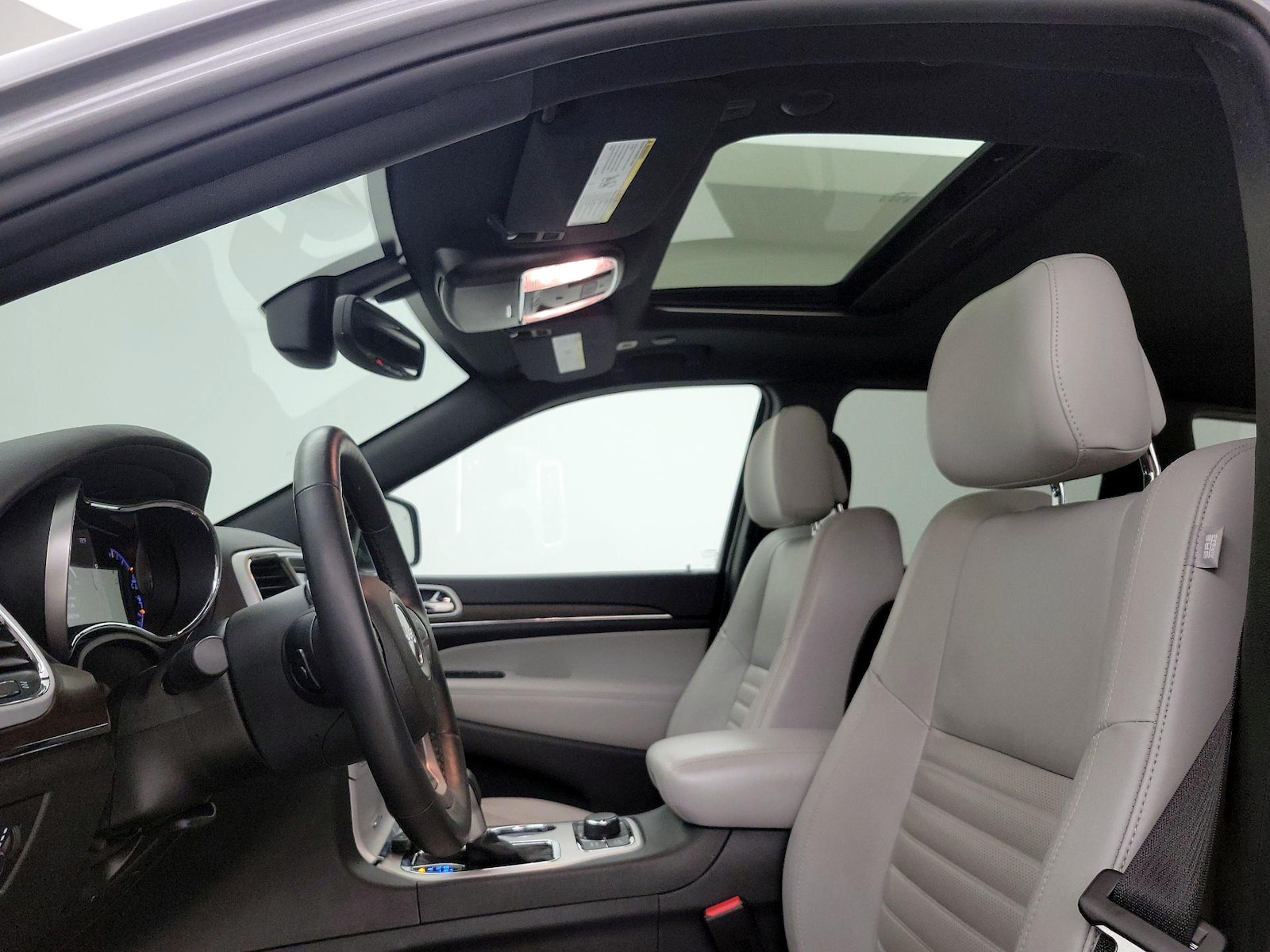 Sunroof(s) & Overhead Airbags