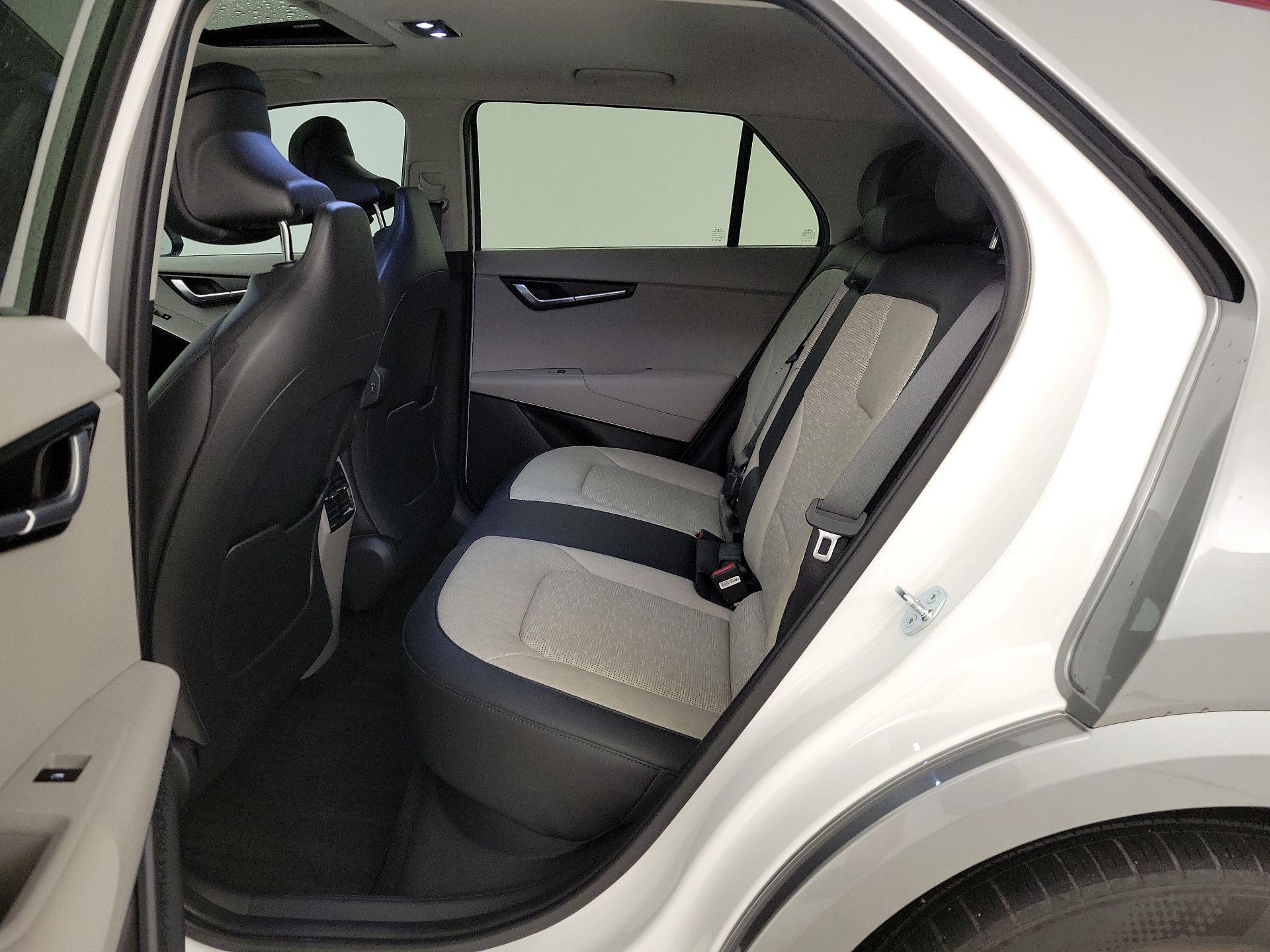 Thumbnail: 2023 Kia Niro - 19