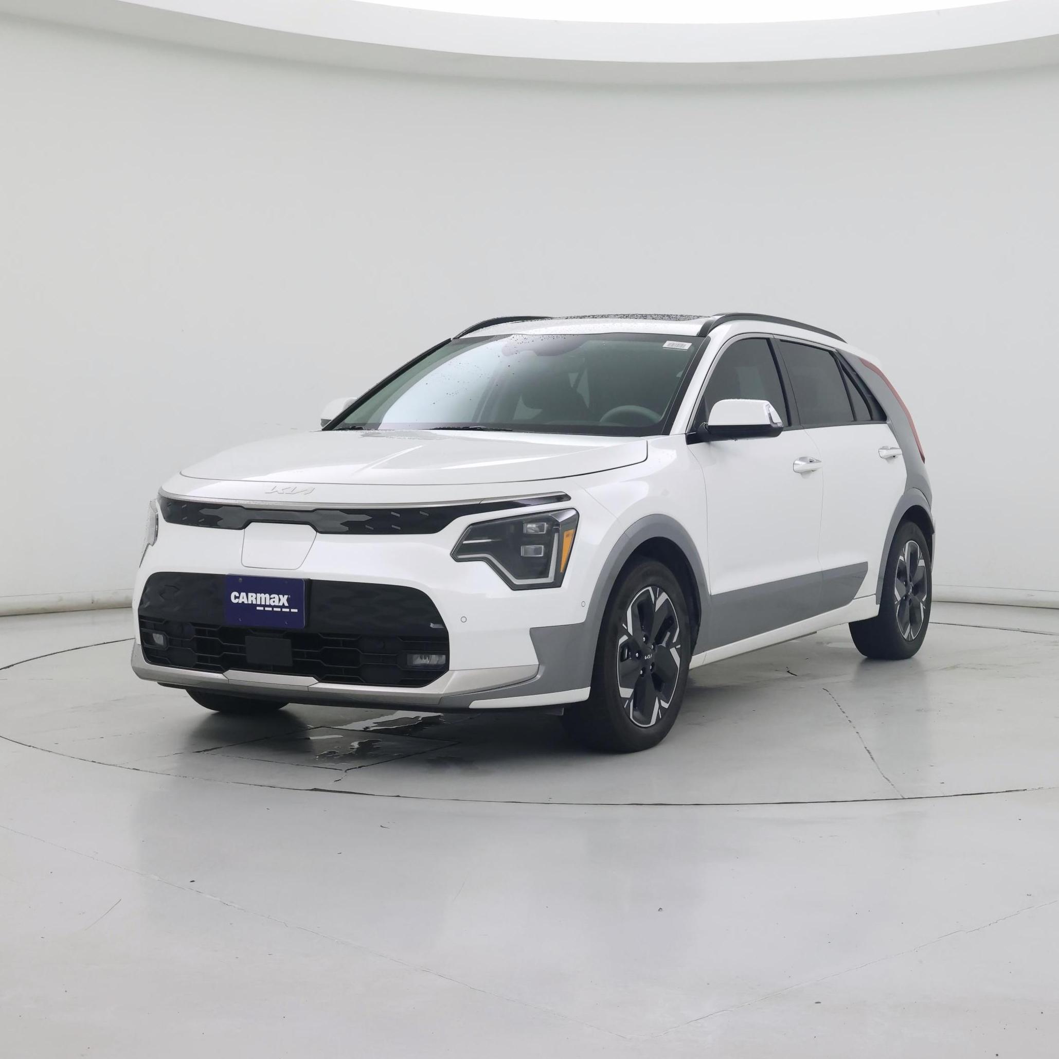 Thumbnail: 2023 Kia Niro - 4