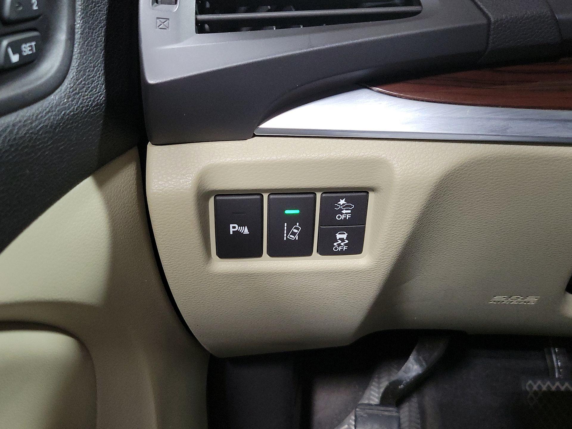 Thumbnail: 2016 Acura MDX - 13