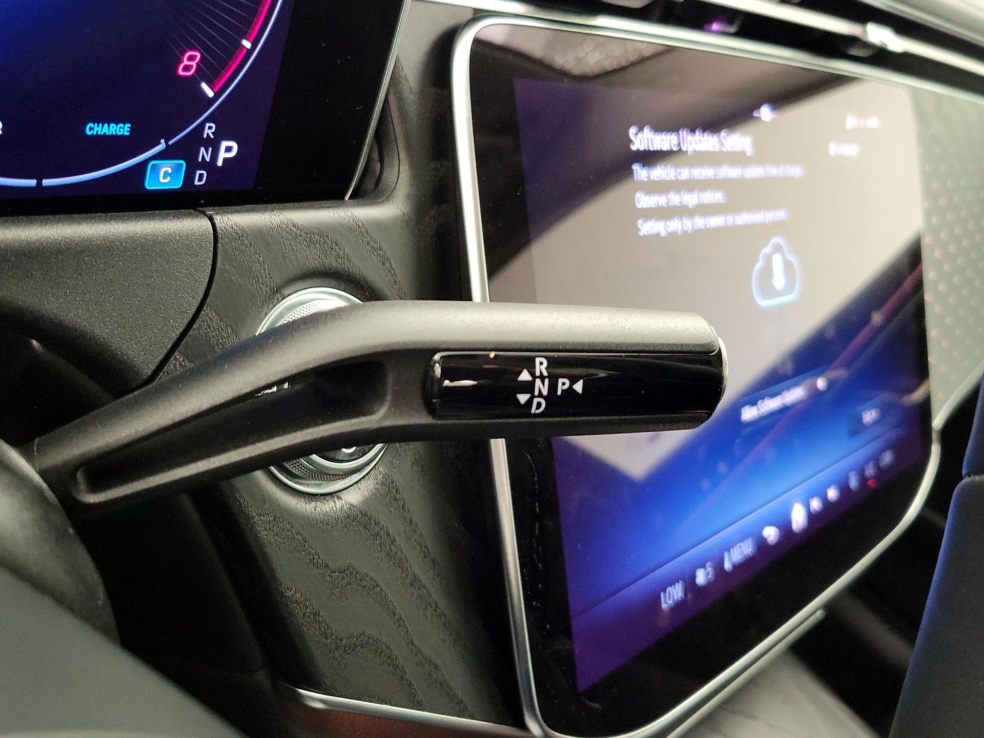 Thumbnail: 2024 Mercedes-Benz E-Class - 18