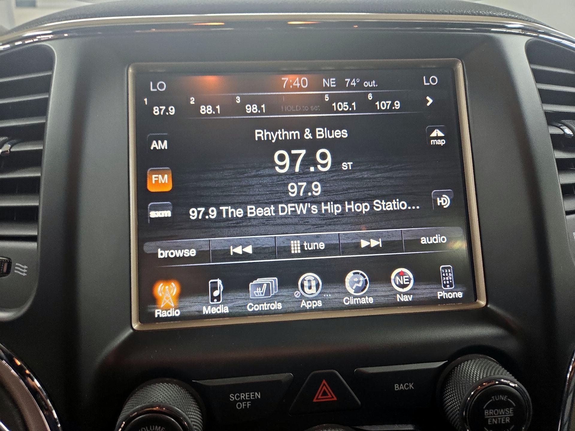Thumbnail: 2017 Jeep Grand Cherokee - 16