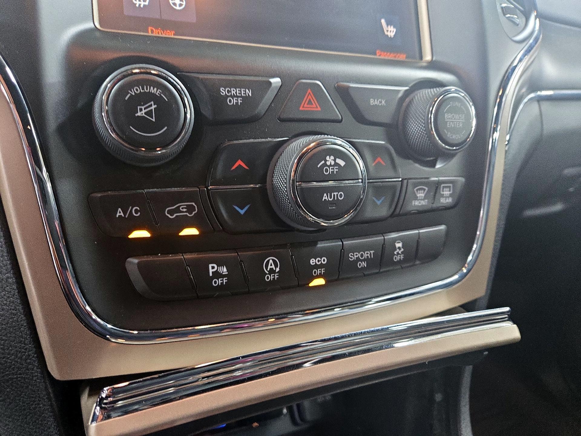 Thumbnail: 2017 Jeep Grand Cherokee - 17