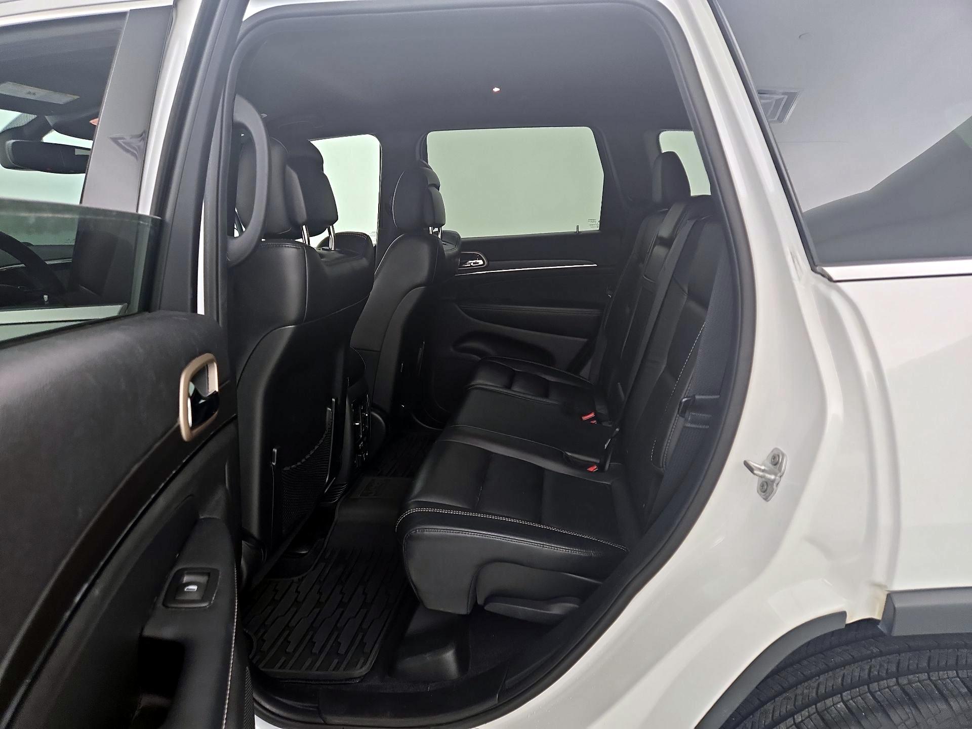 Thumbnail: 2017 Jeep Grand Cherokee - 20