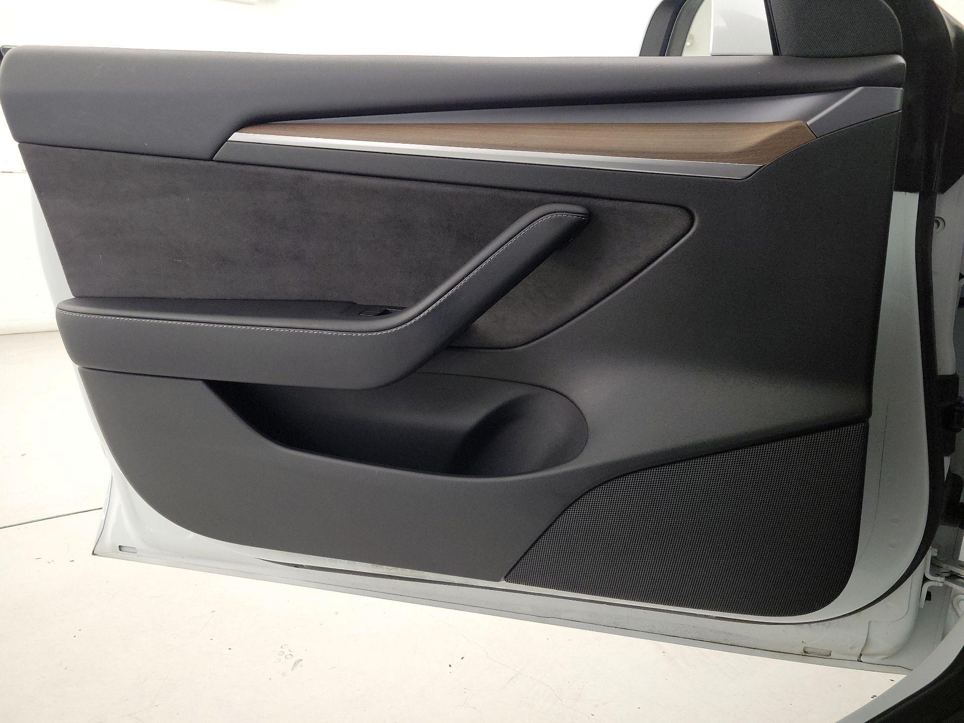 Thumbnail: 2022 Tesla Model 3 - 12