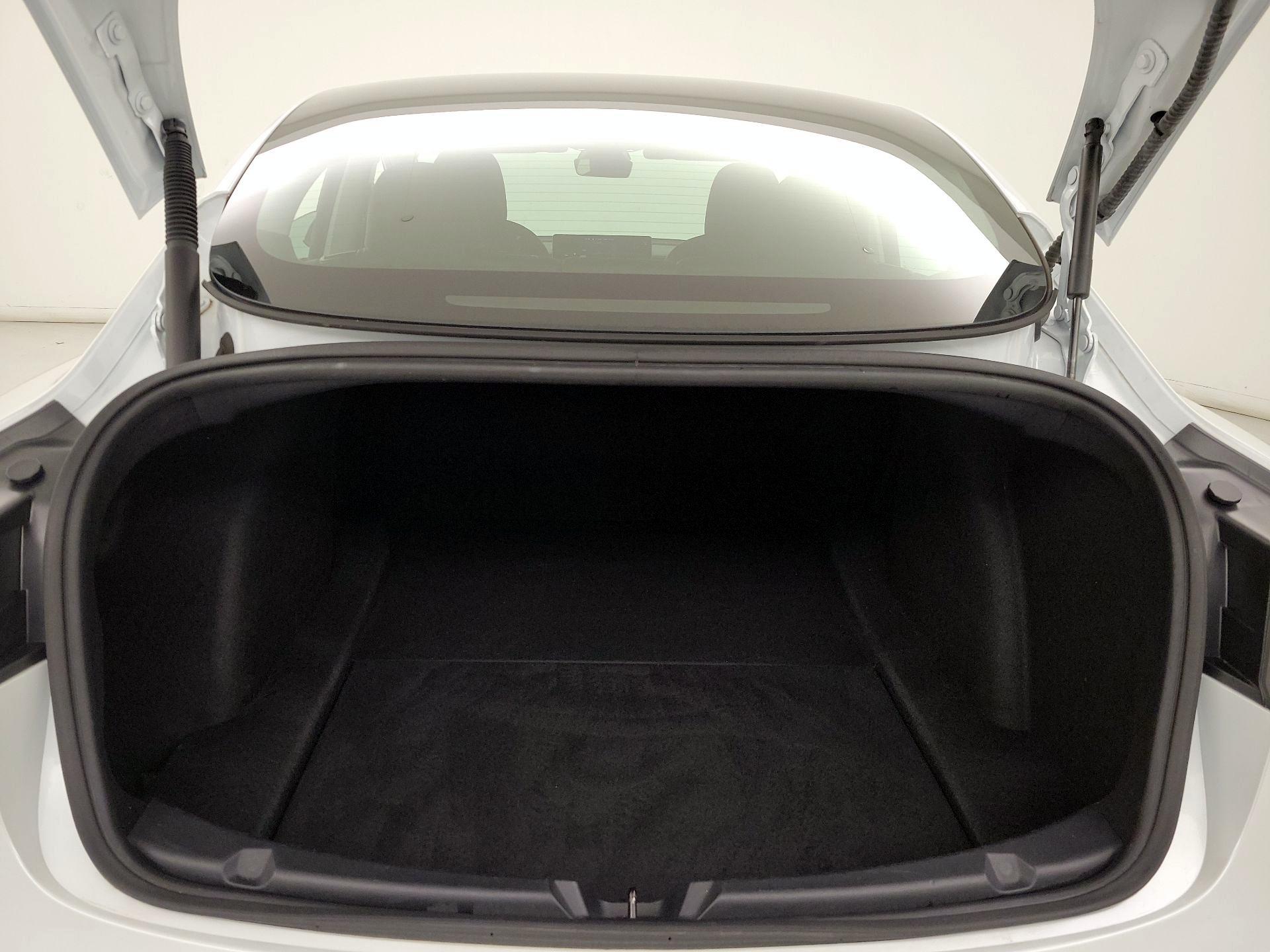 Thumbnail: 2022 Tesla Model 3 - 19