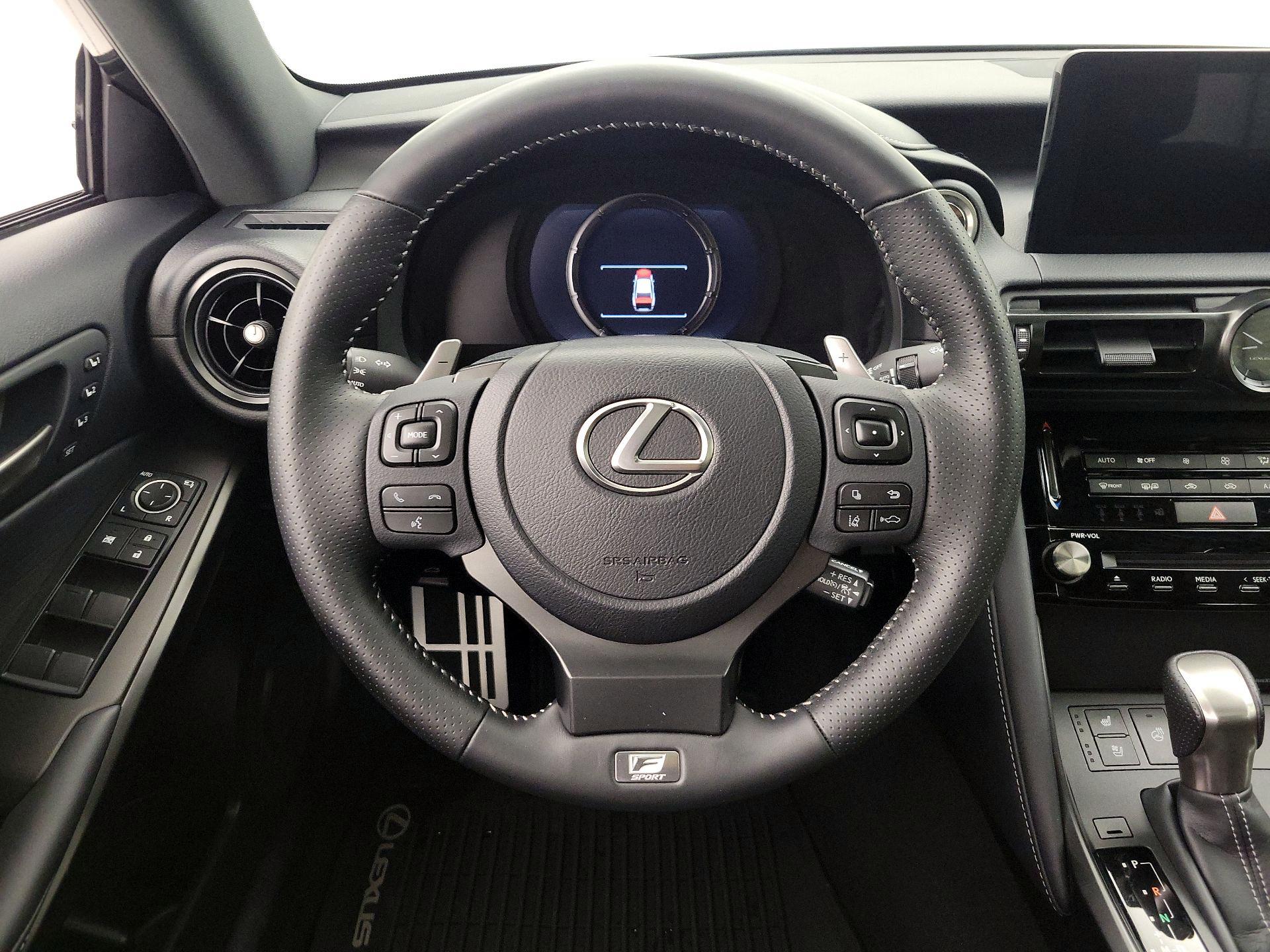 Thumbnail: 2025 Lexus IS - 10