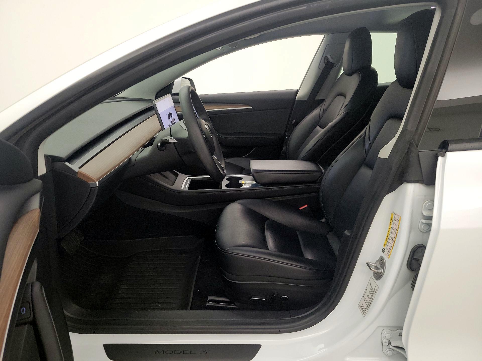 Thumbnail: 2022 Tesla Model 3 - 11