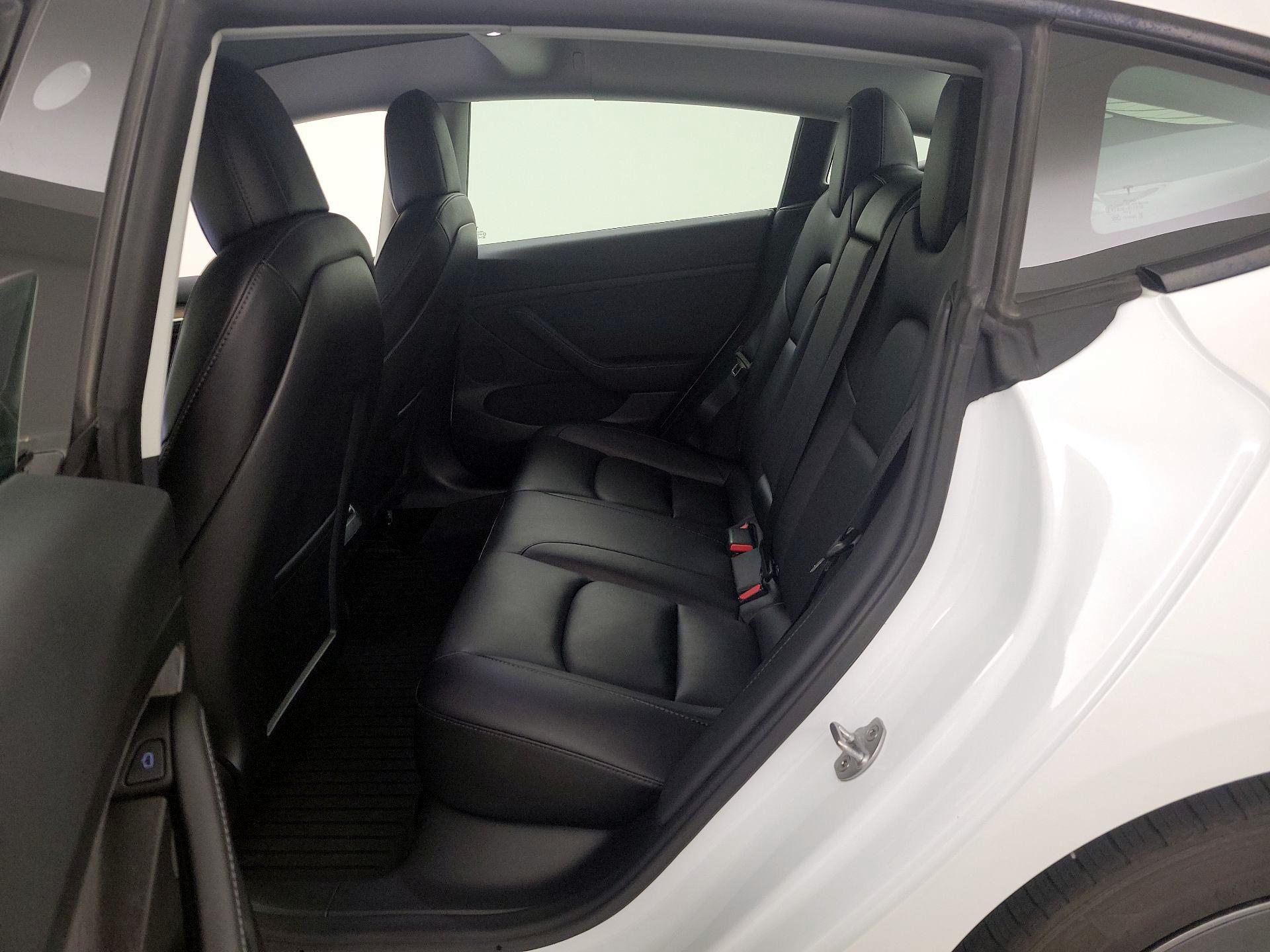 Thumbnail: 2022 Tesla Model 3 - 18