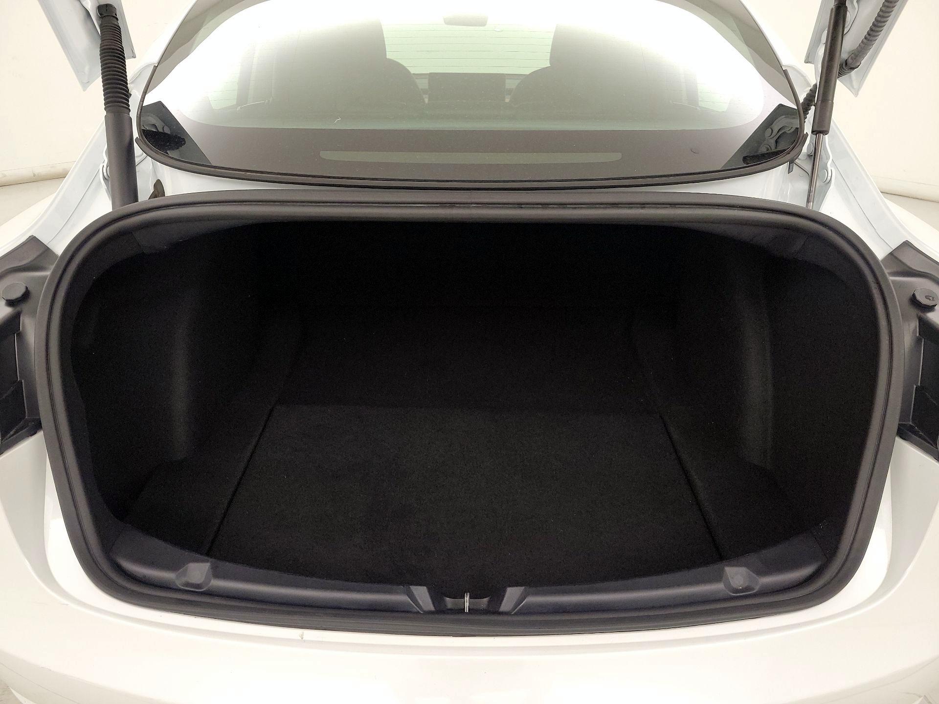 Thumbnail: 2022 Tesla Model 3 - 19