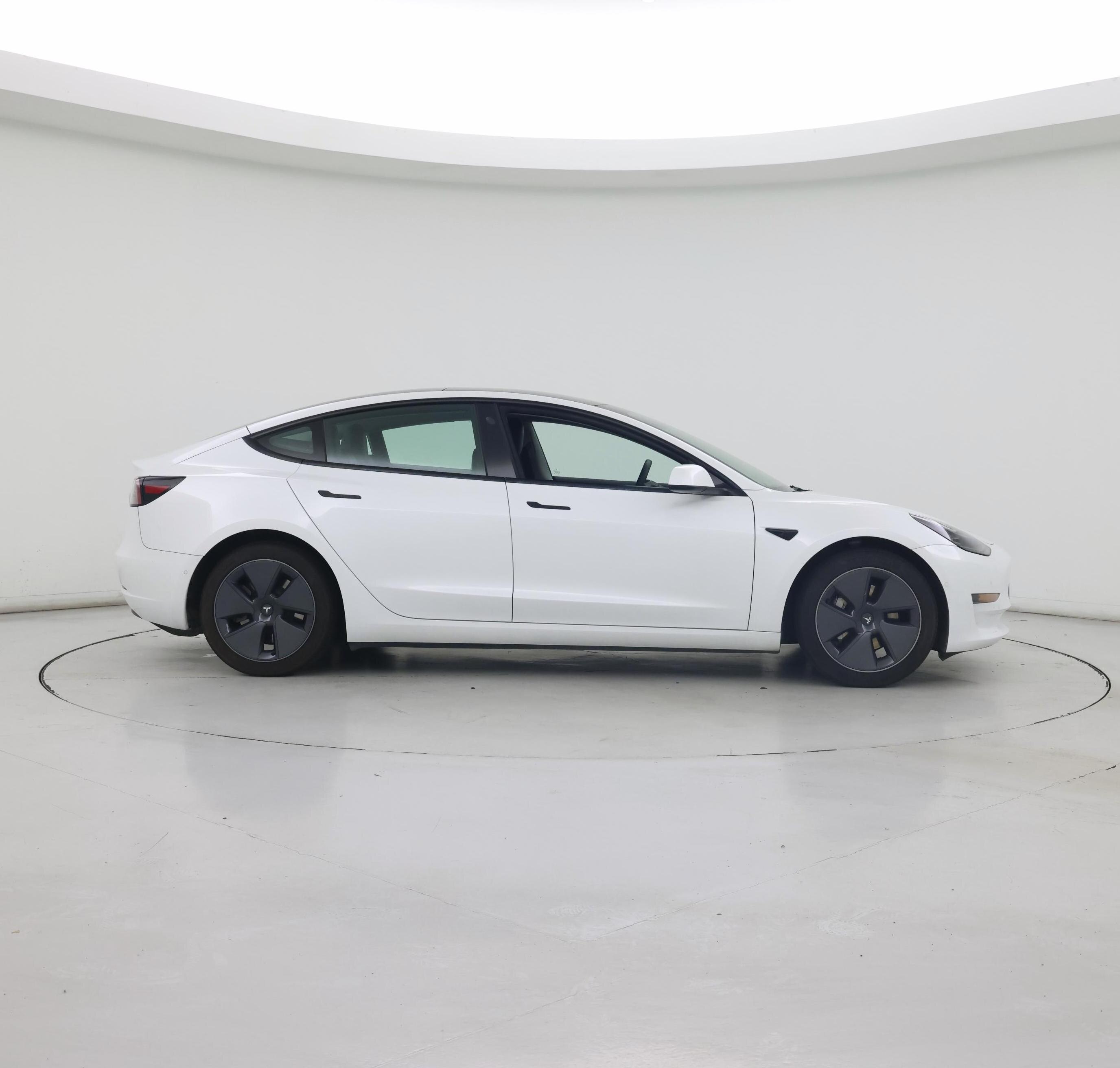 Thumbnail: 2022 Tesla Model 3 - 7