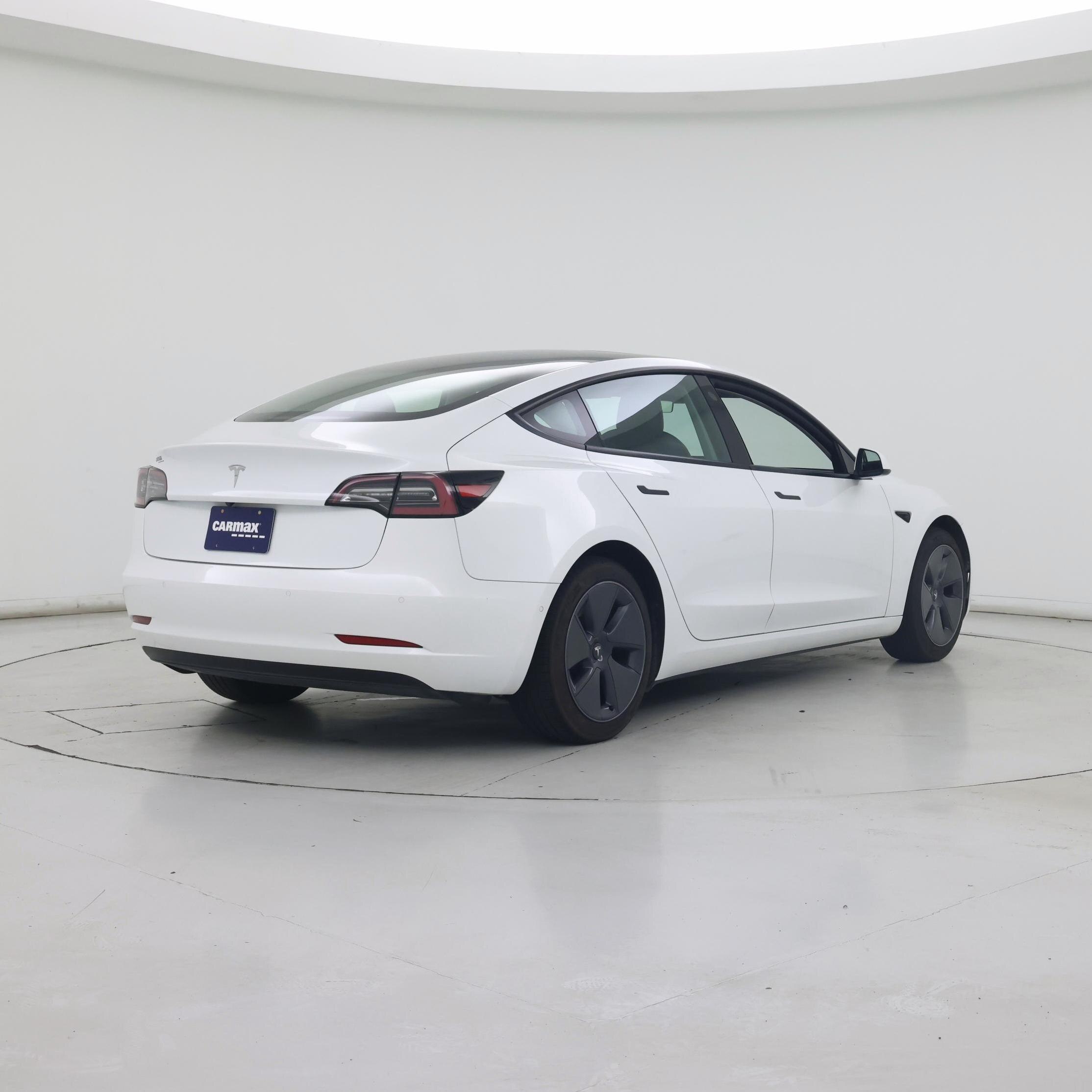 Thumbnail: 2022 Tesla Model 3 - 8