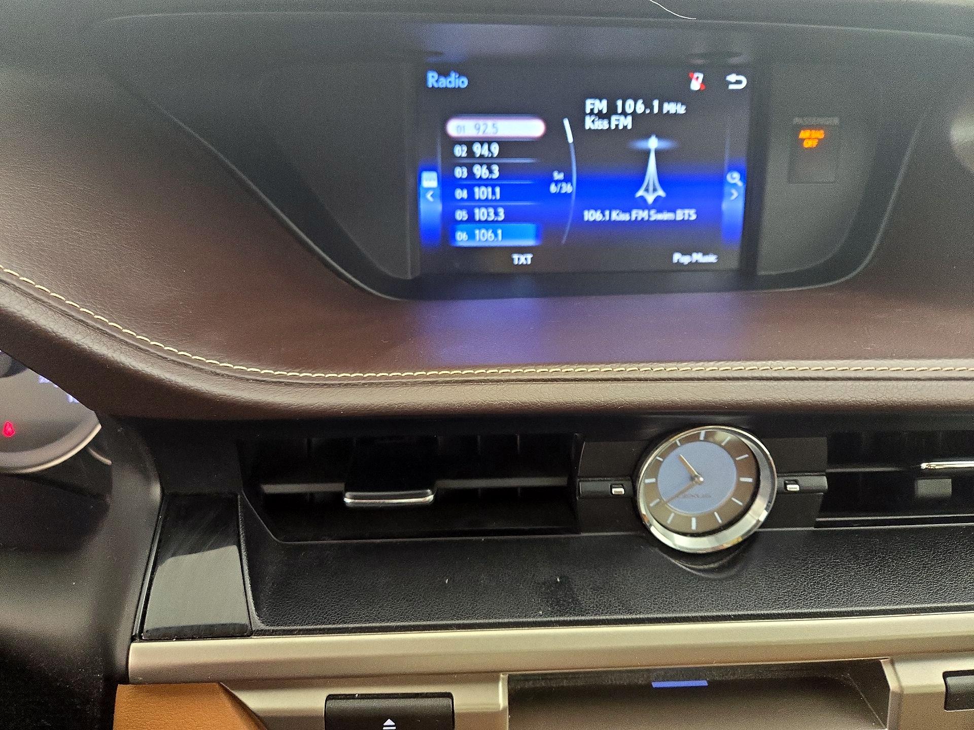 Thumbnail: 2016 Lexus ES - 15