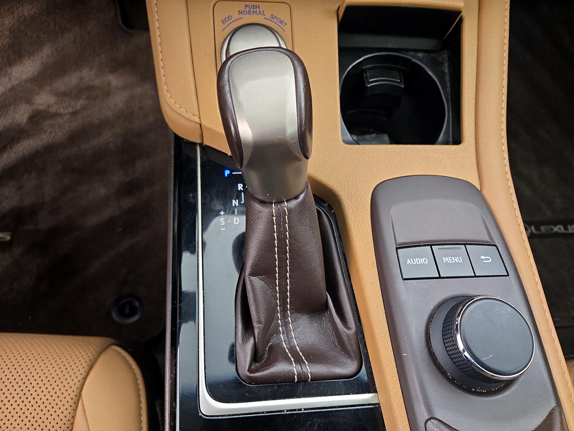 Thumbnail: 2016 Lexus ES - 17
