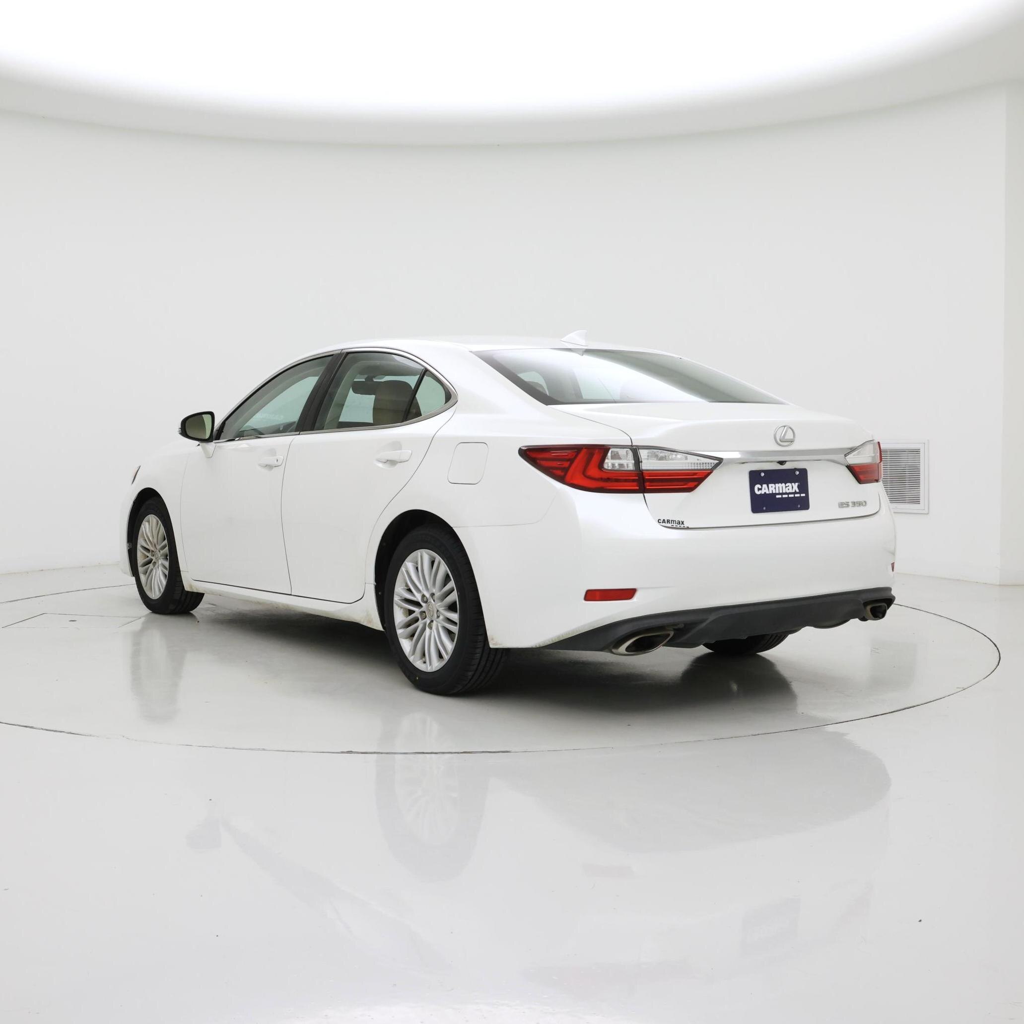 Thumbnail: 2016 Lexus ES - 2