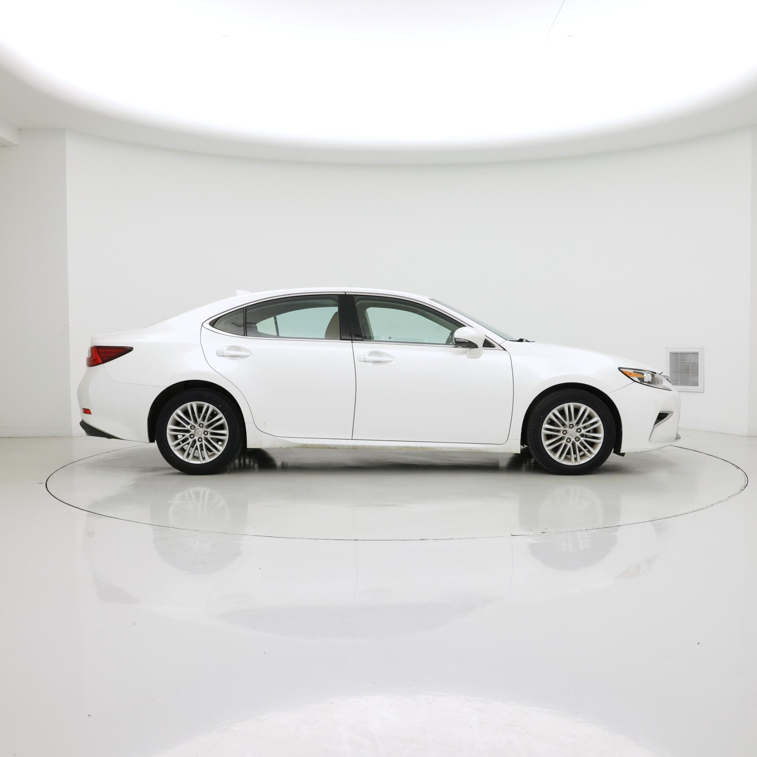 Thumbnail: 2016 Lexus ES - 7