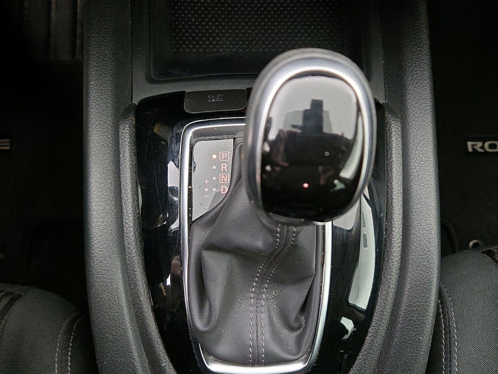 2019 Nissan Rogue S - Photo 18