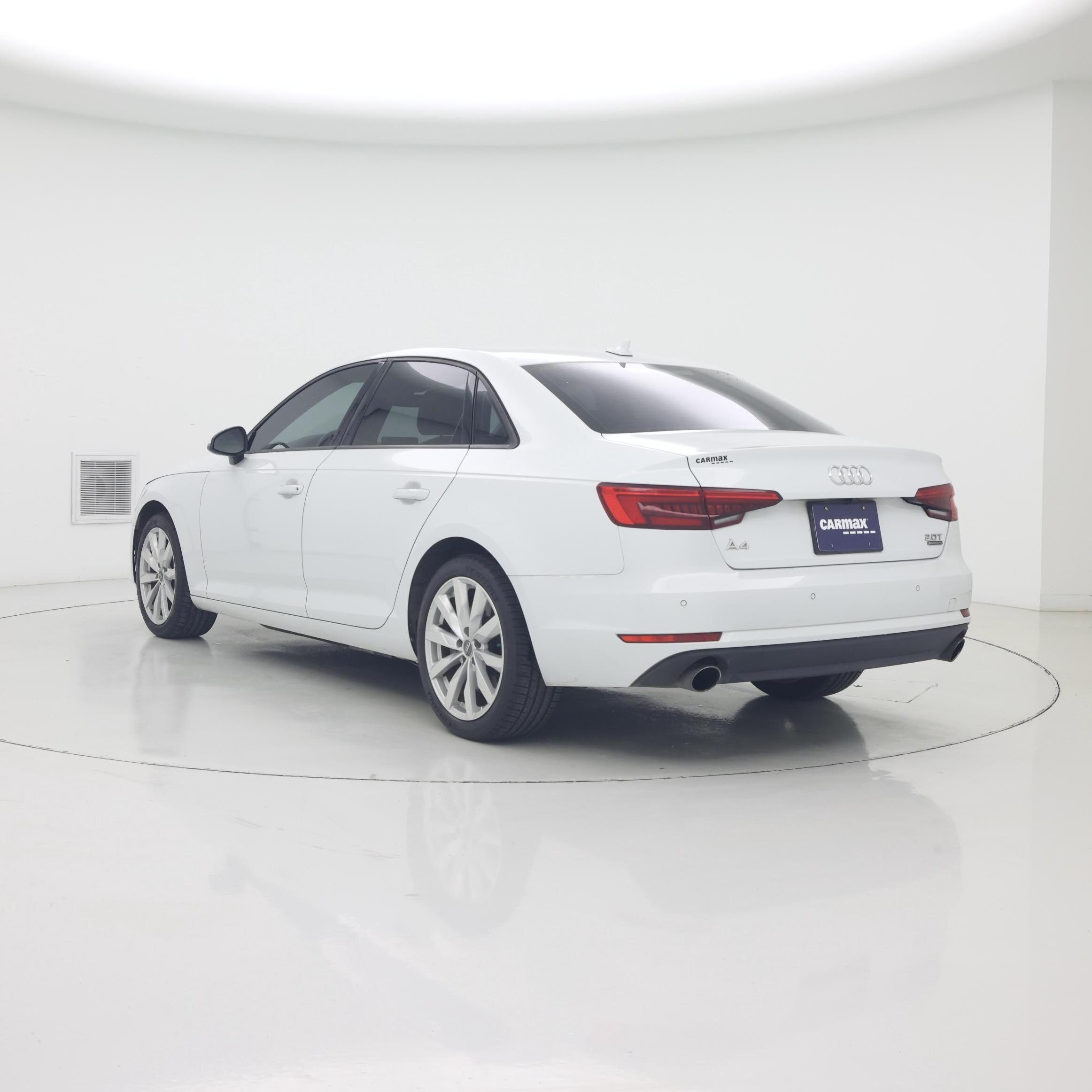 Thumbnail: 2017 Audi A4 - 2