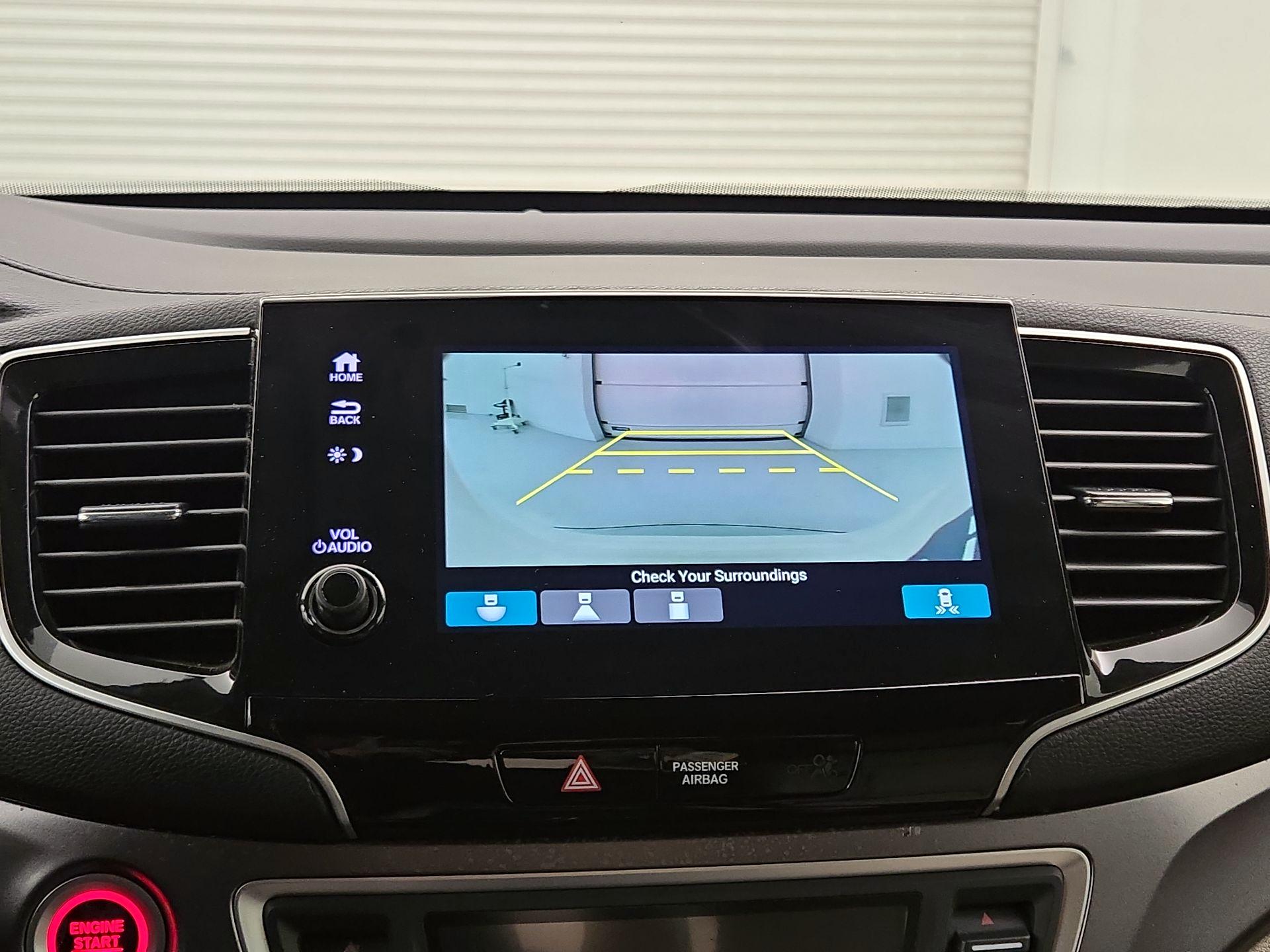 Thumbnail: 2019 Honda Pilot - 14