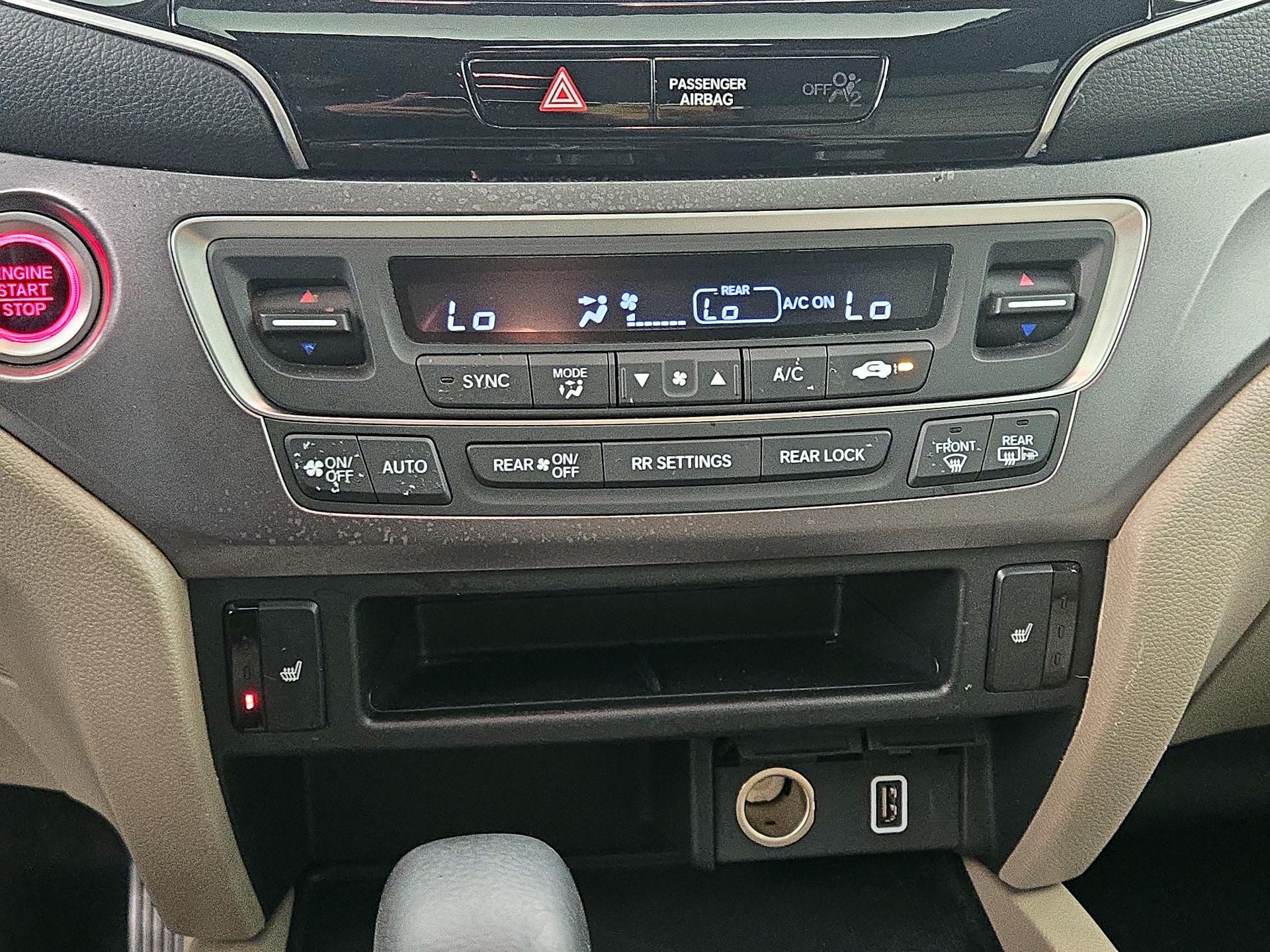 Thumbnail: 2019 Honda Pilot - 16
