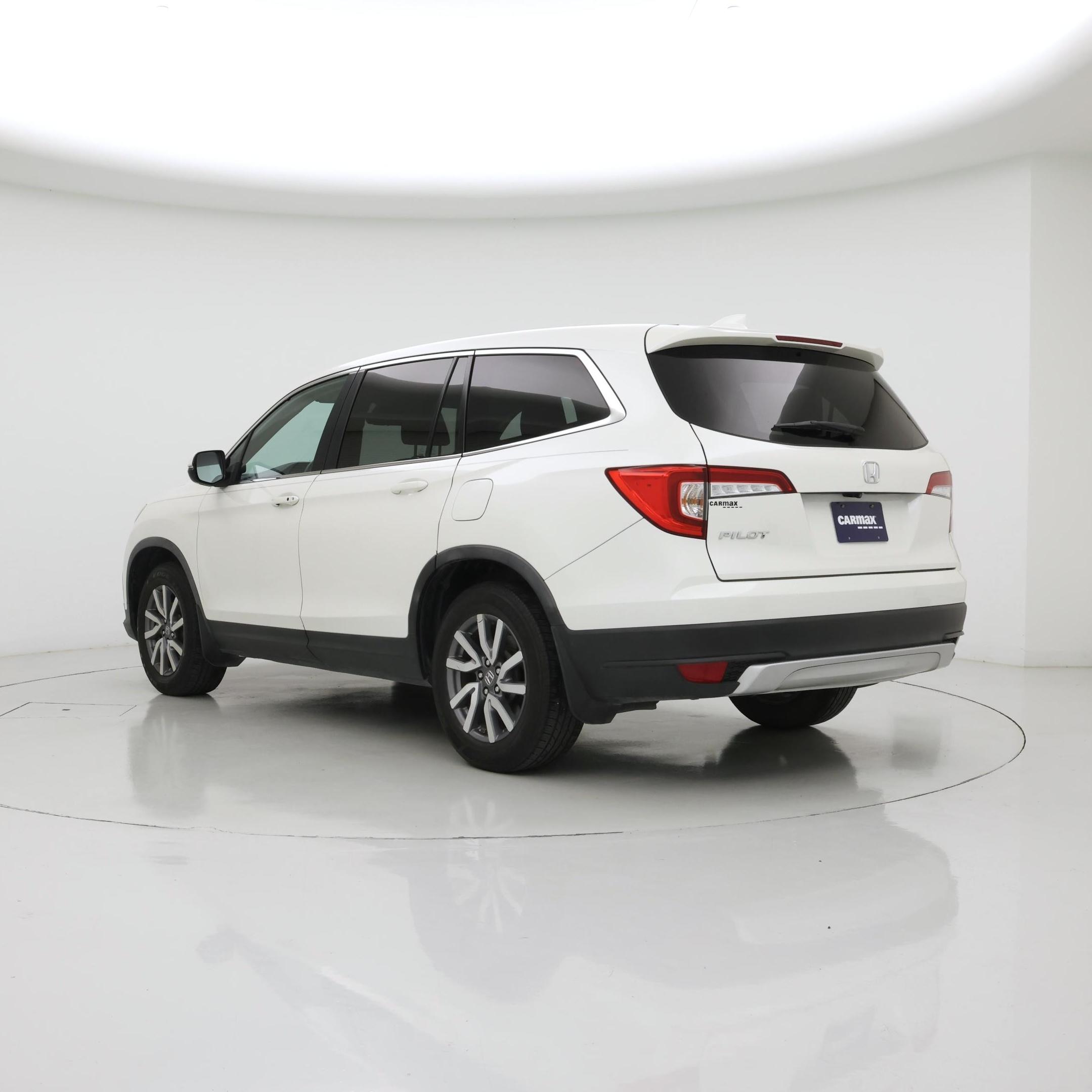 Thumbnail: 2019 Honda Pilot - 2