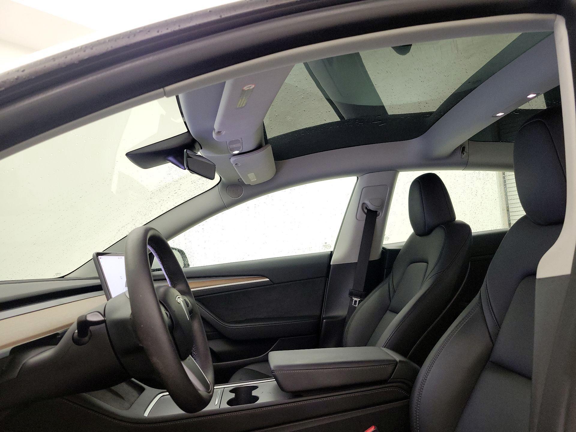 Thumbnail: 2023 Tesla Model 3 - 17