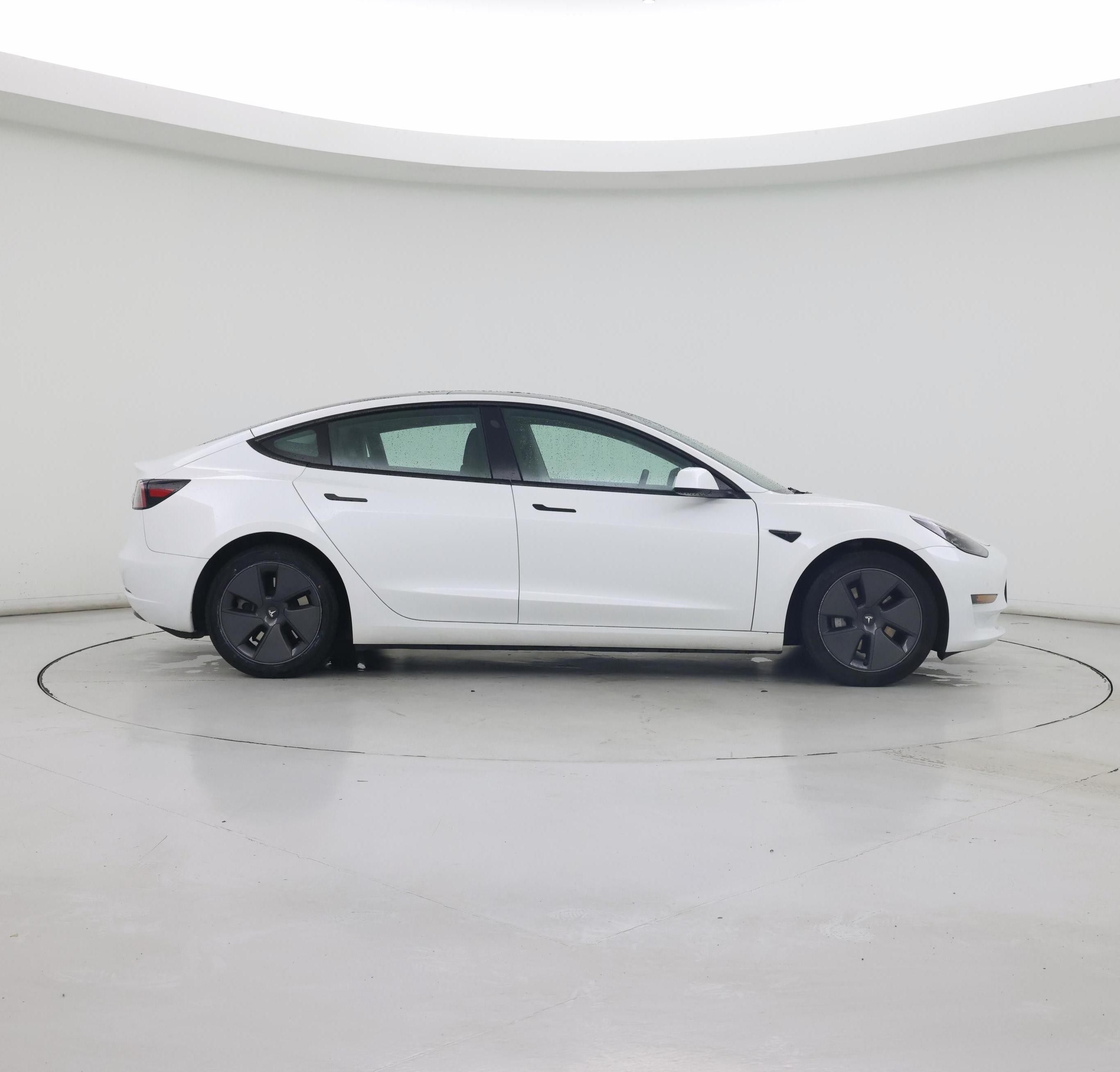 Thumbnail: 2023 Tesla Model 3 - 7