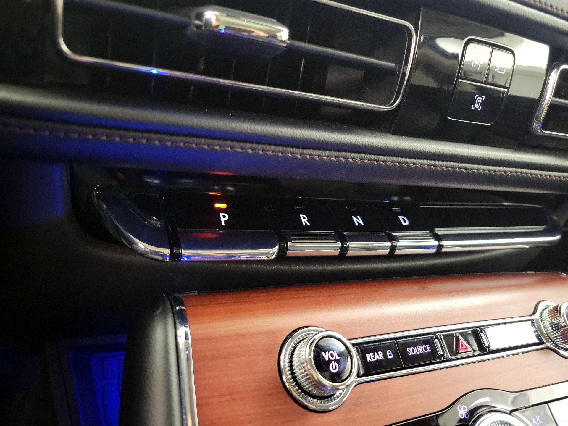 Thumbnail: 2024 Lincoln Aviator - 18