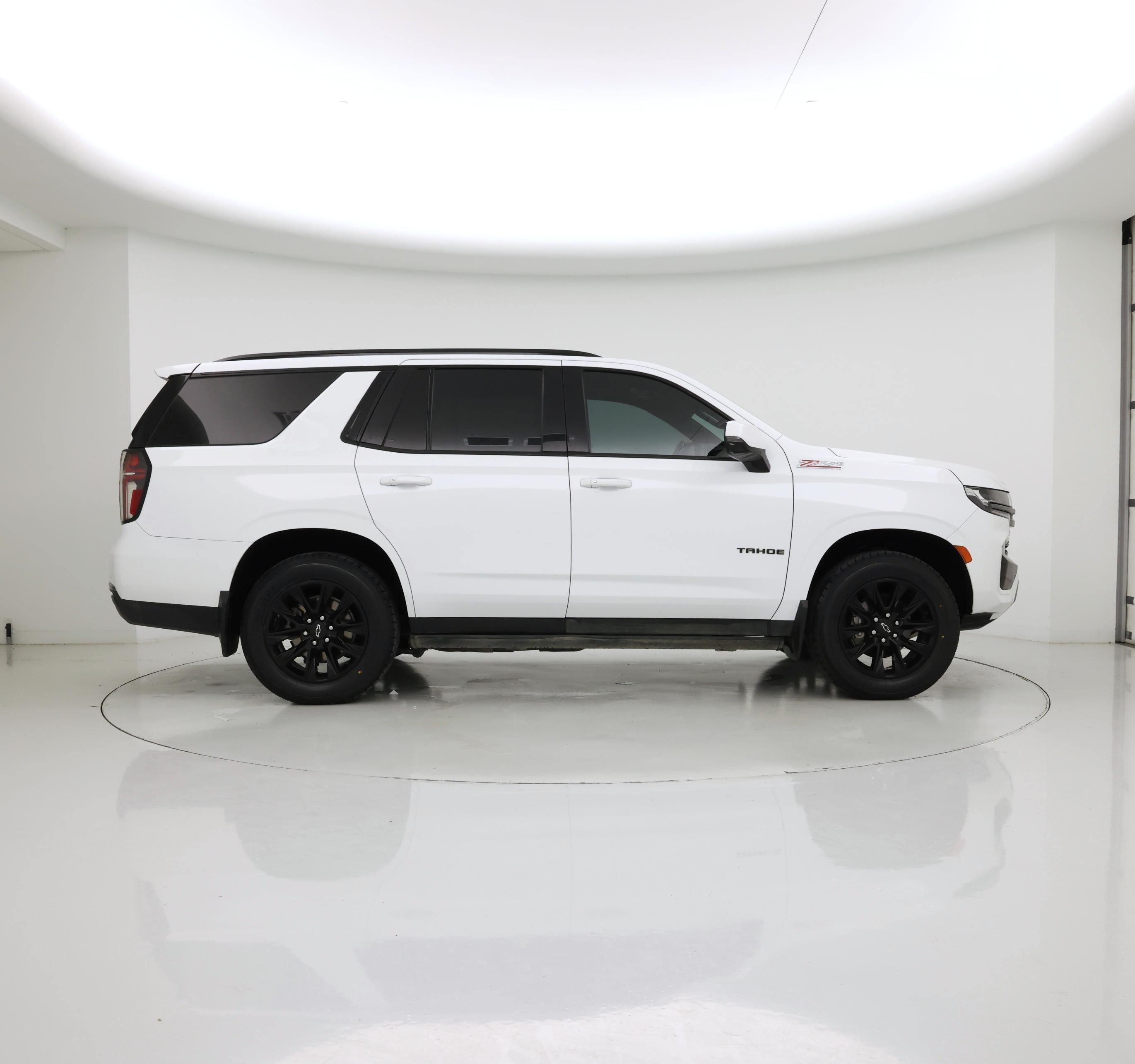 Thumbnail: 2022 Chevrolet Tahoe - 7