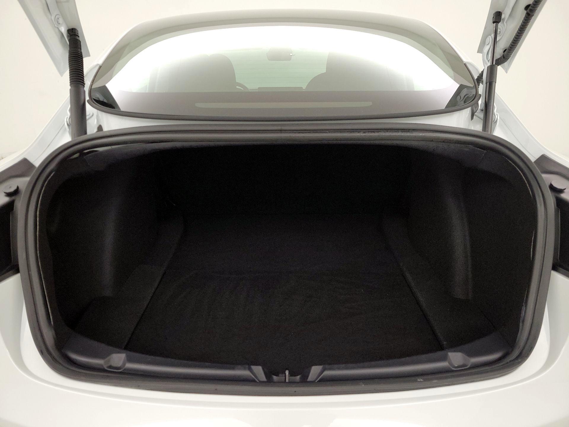 Thumbnail: 2023 Tesla Model 3 - 18