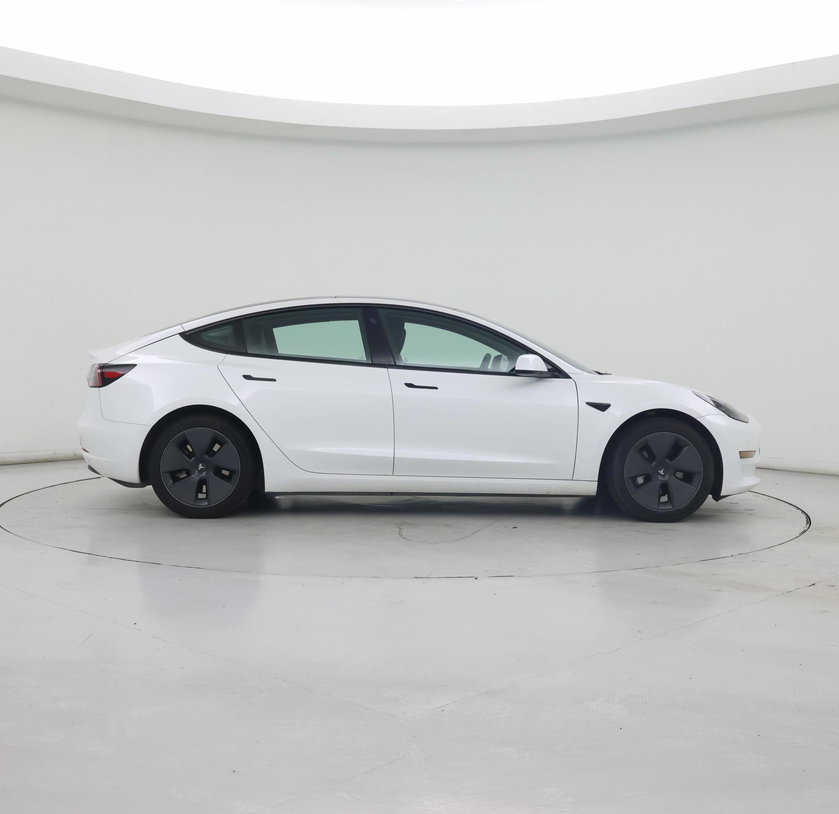 Thumbnail: 2023 Tesla Model 3 - 7