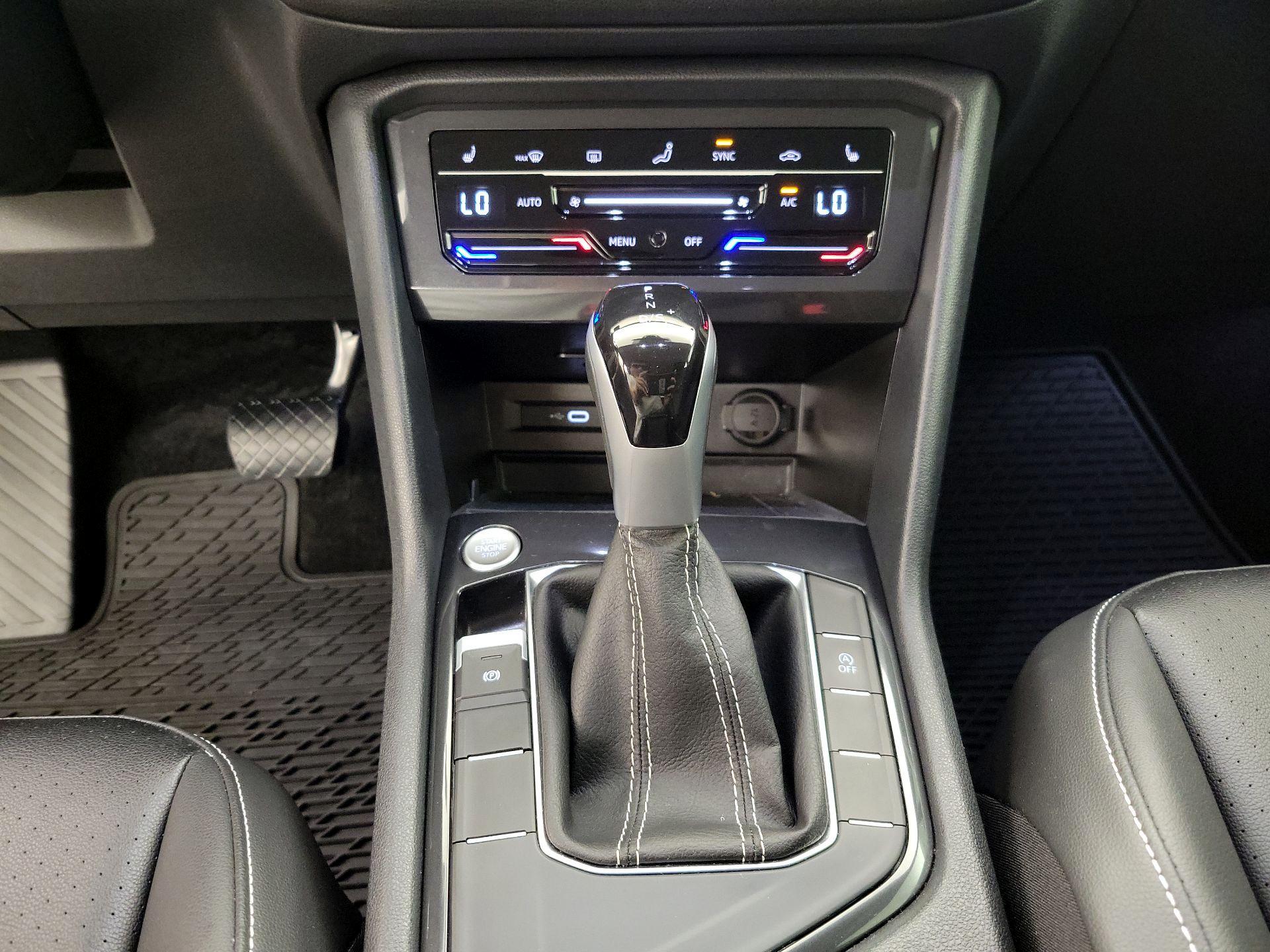 Thumbnail: 2024 Volkswagen Tiguan - 17