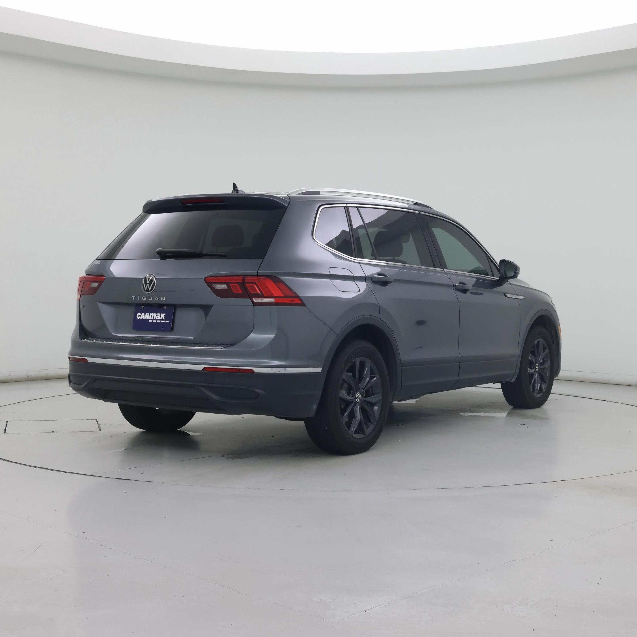 Thumbnail: 2024 Volkswagen Tiguan - 8