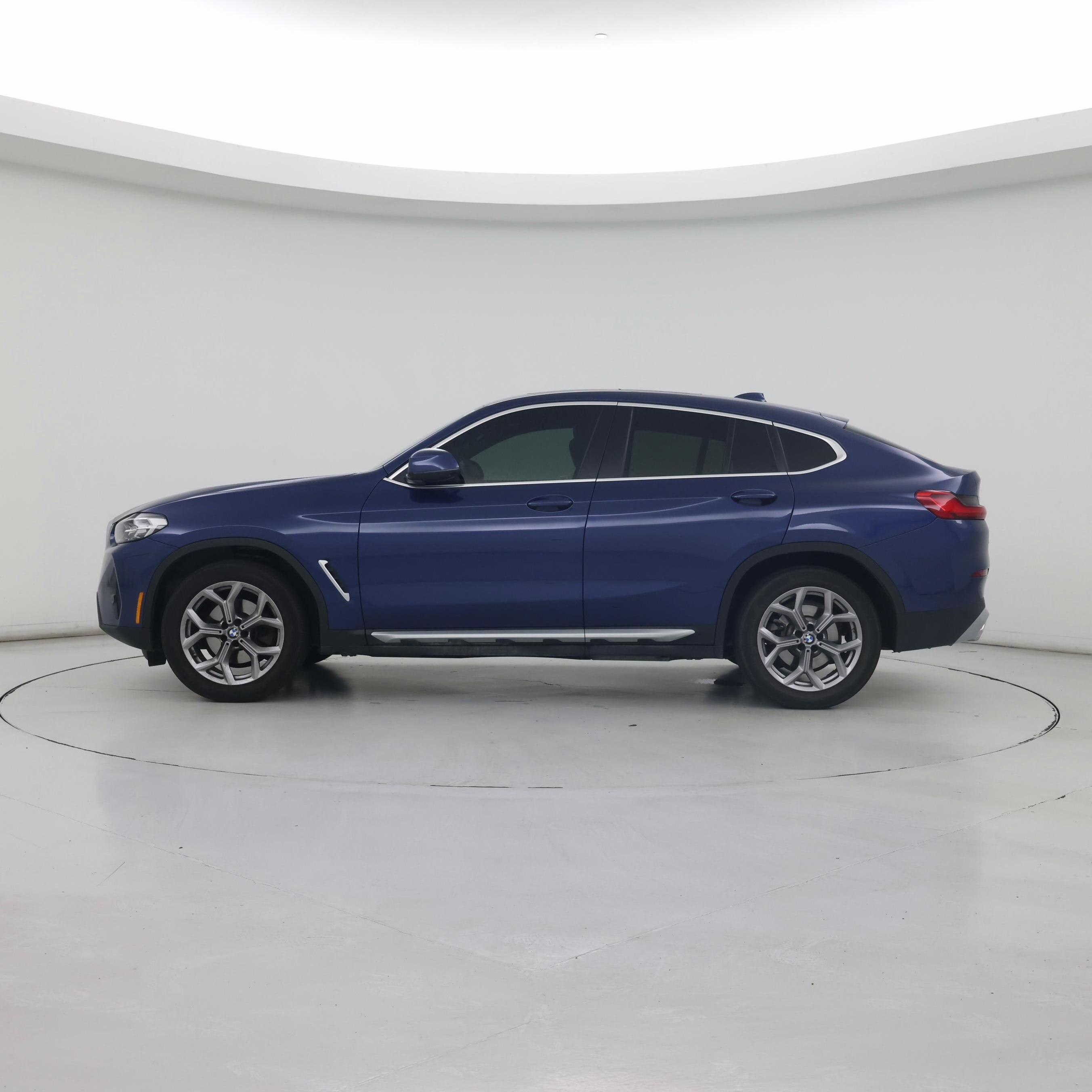 Thumbnail: 2023 BMW X4 - 3