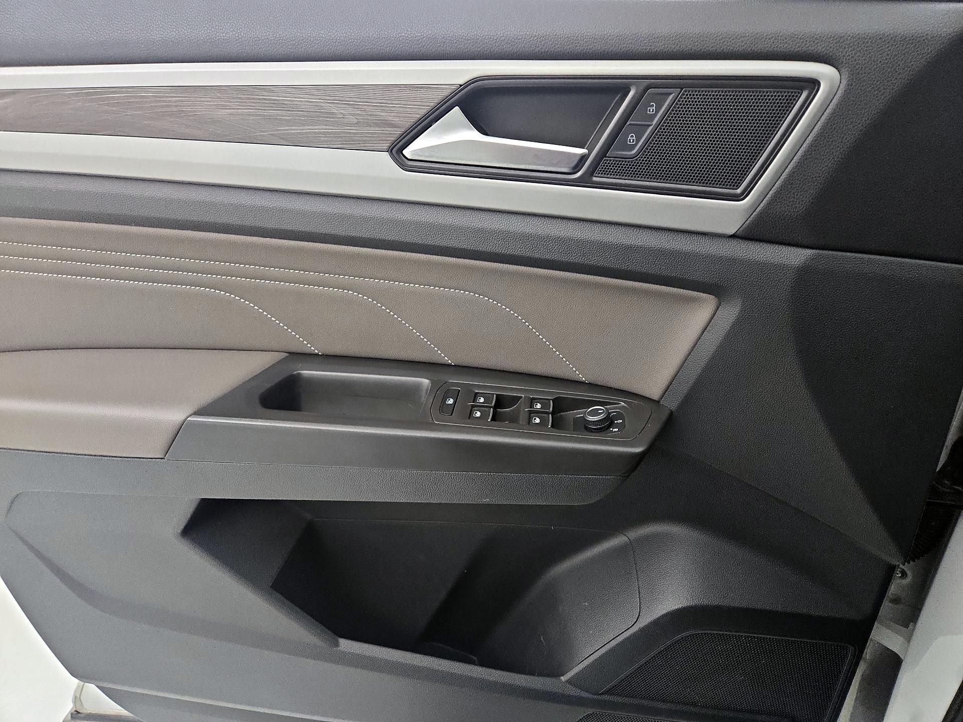 Thumbnail: 2022 Volkswagen Atlas - 12