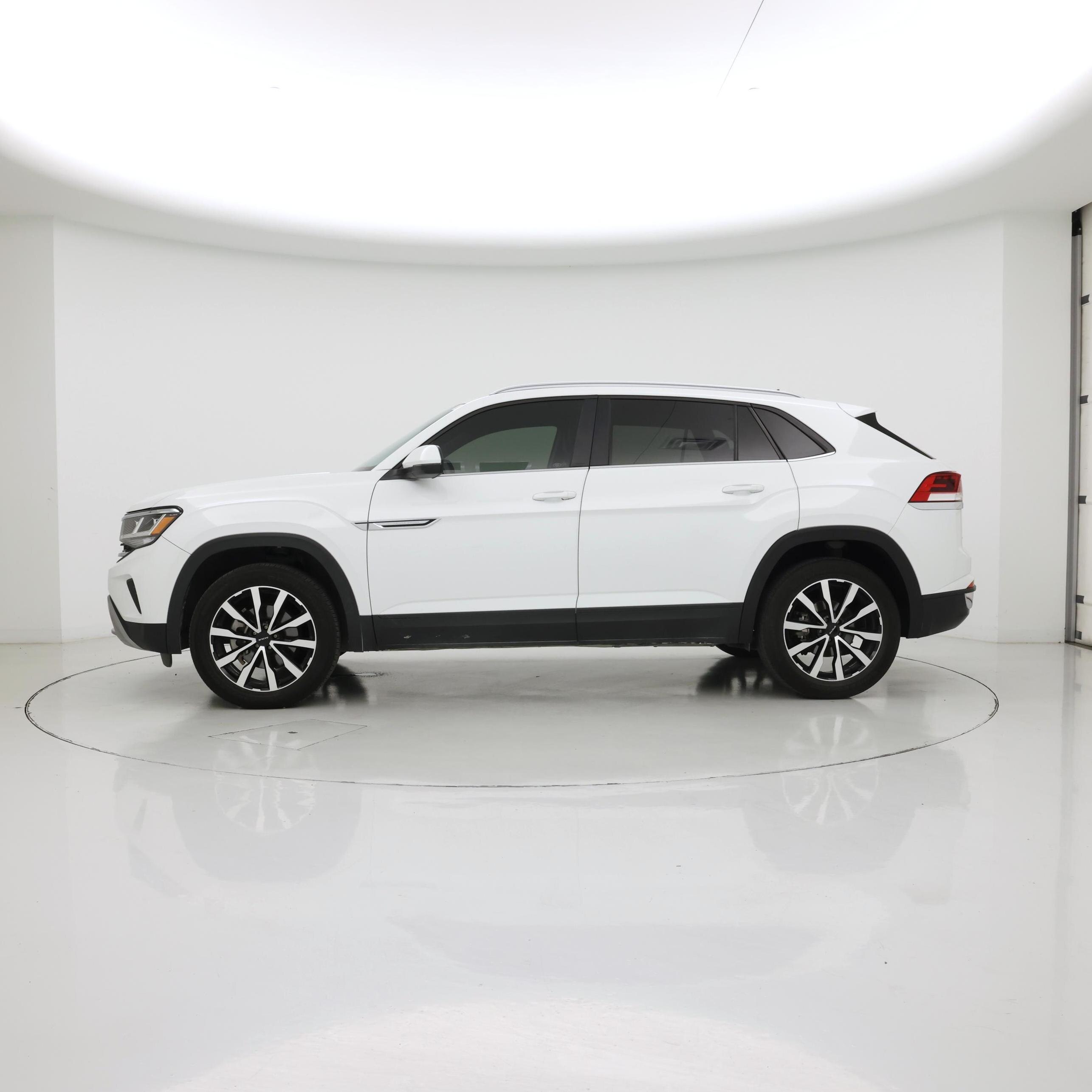 Thumbnail: 2022 Volkswagen Atlas - 3