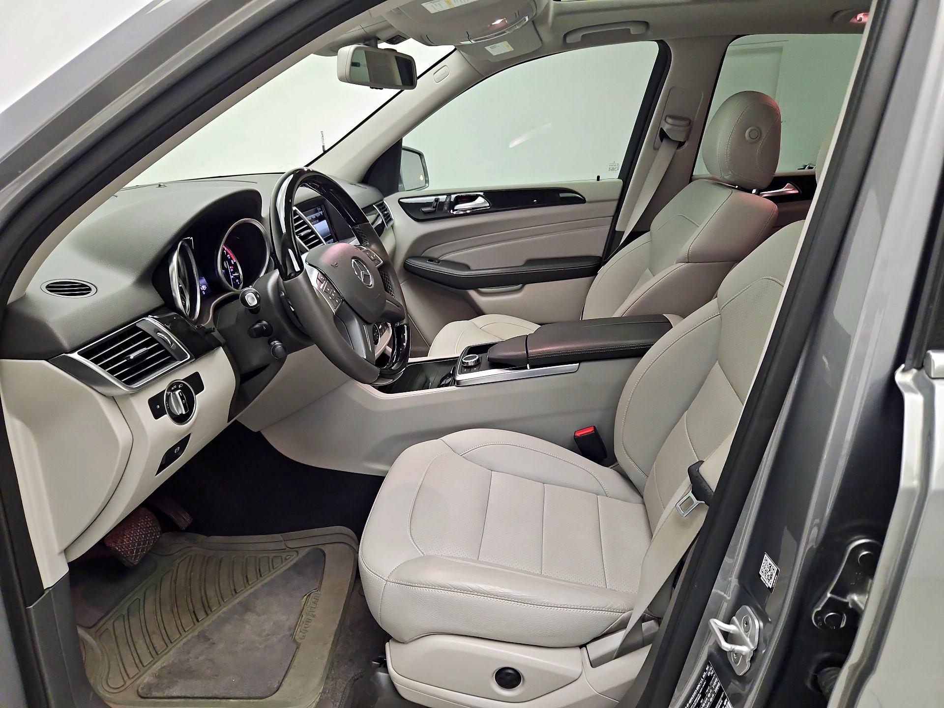 Thumbnail: 2015 Mercedes-Benz M-Class - 11