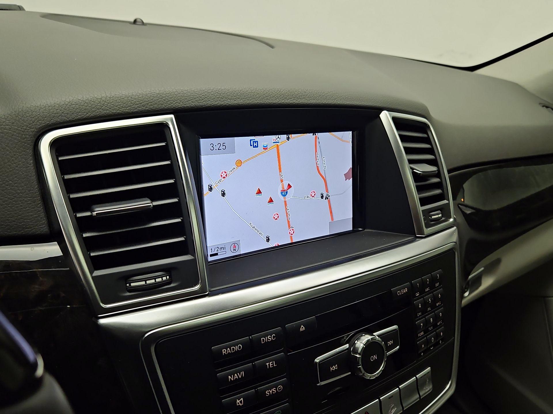 Thumbnail: 2015 Mercedes-Benz M-Class - 14