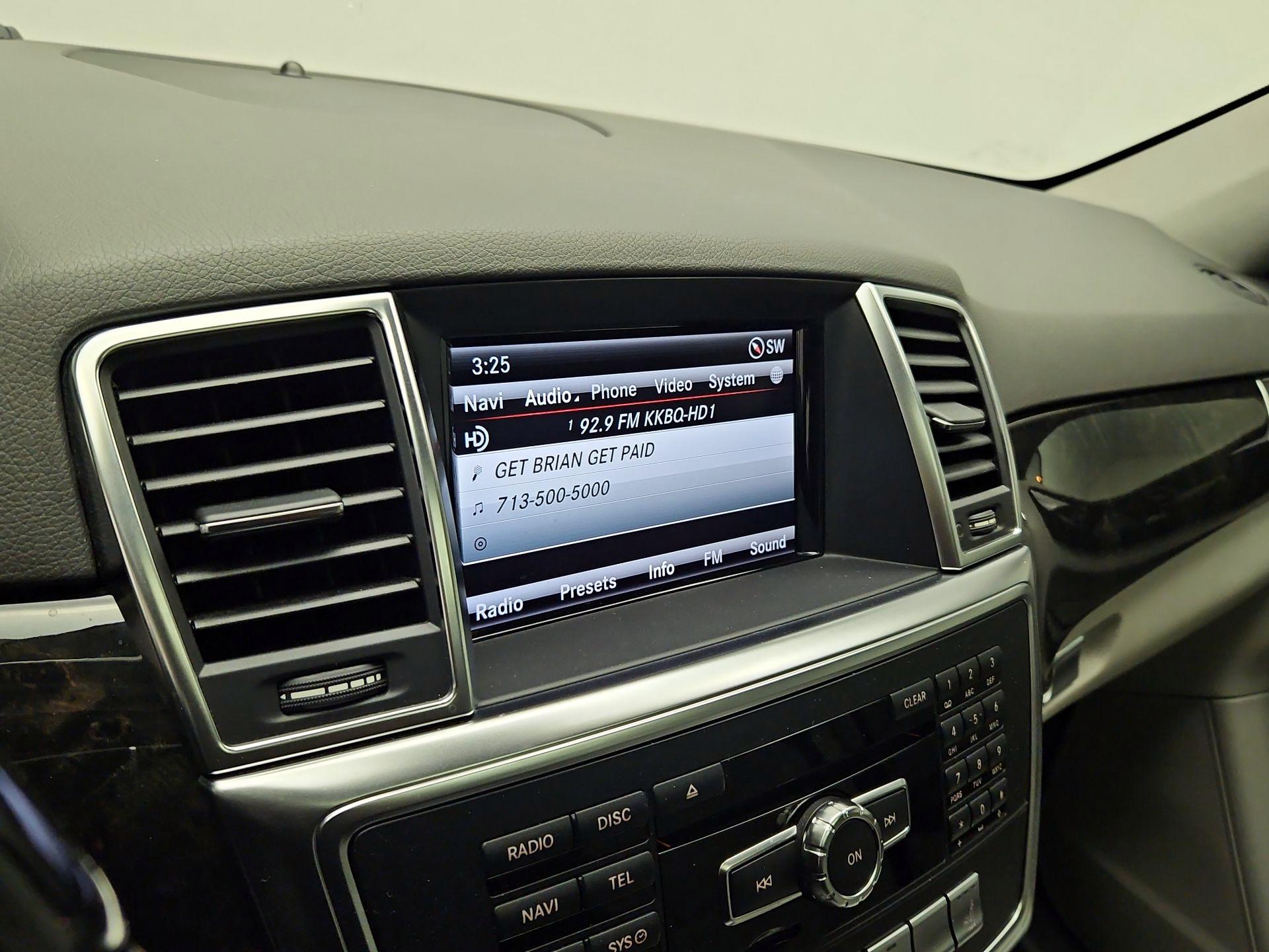 Thumbnail: 2015 Mercedes-Benz M-Class - 16