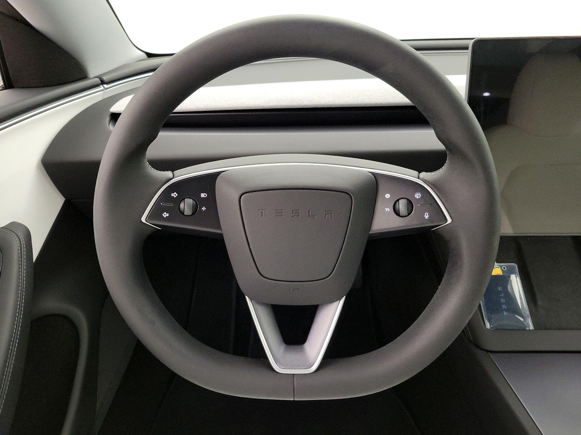 Thumbnail: 2025 Tesla Model 3 - 10