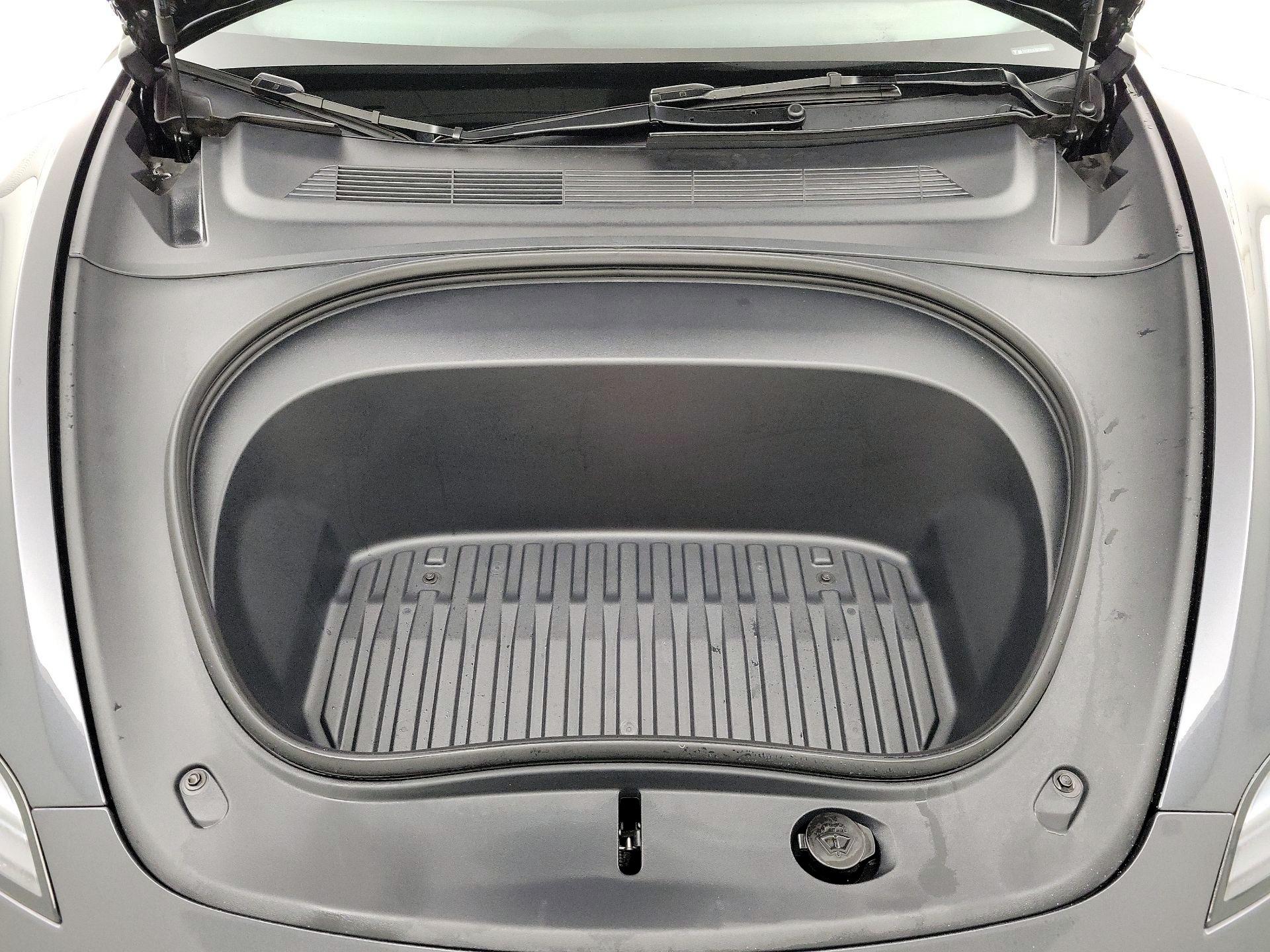 Thumbnail: 2025 Tesla Model 3 - 20