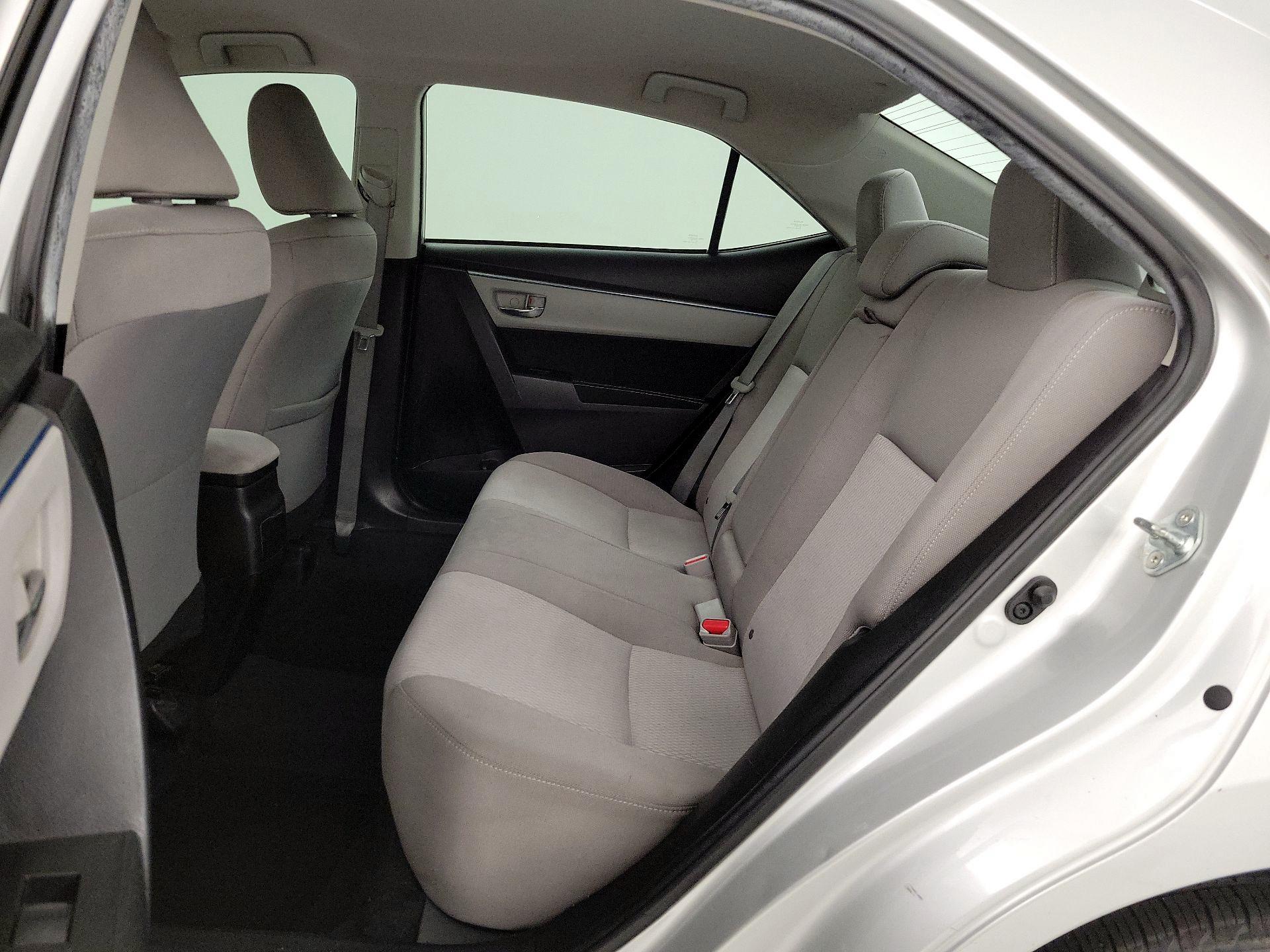 Thumbnail: 2015 Toyota Corolla - 18