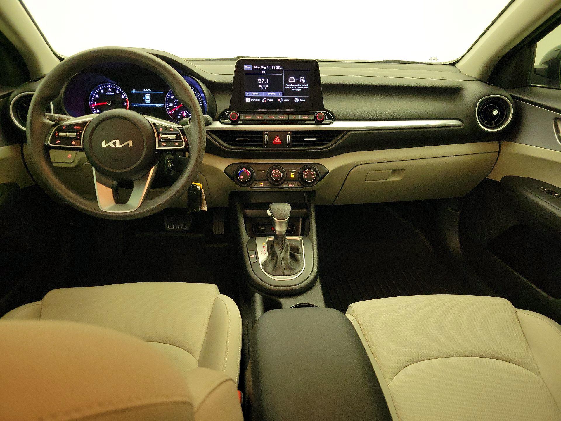Thumbnail: 2023 Kia Forte - 9