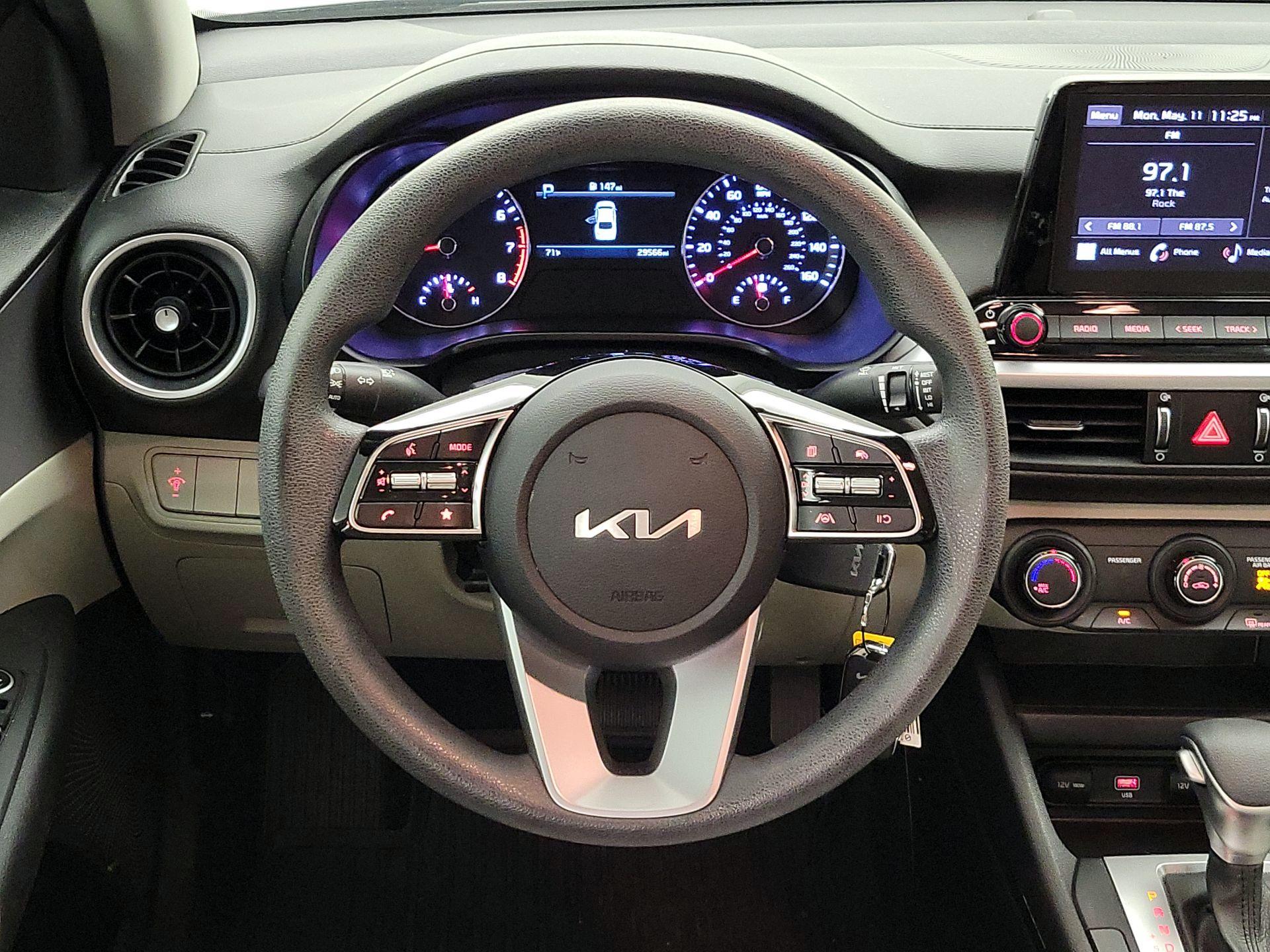 Thumbnail: 2023 Kia Forte - 10