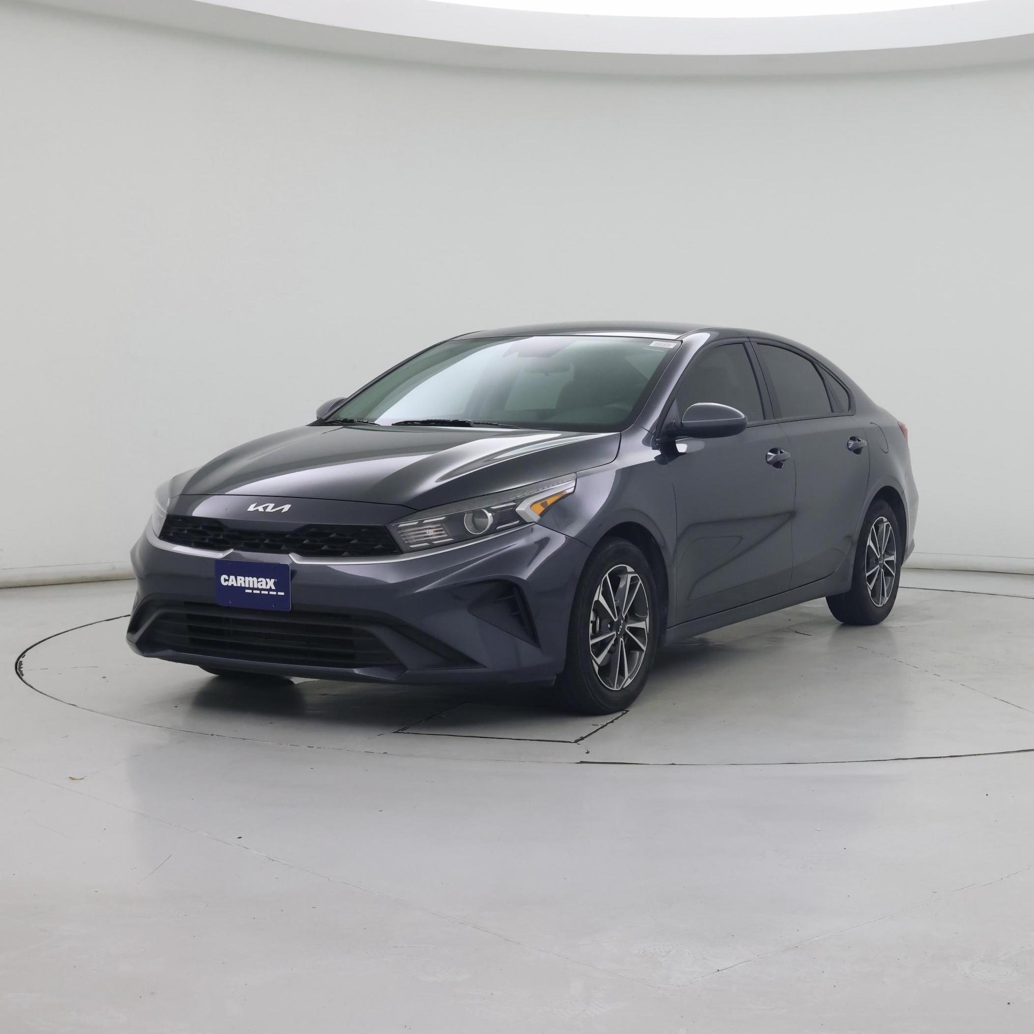 Thumbnail: 2023 Kia Forte - 4