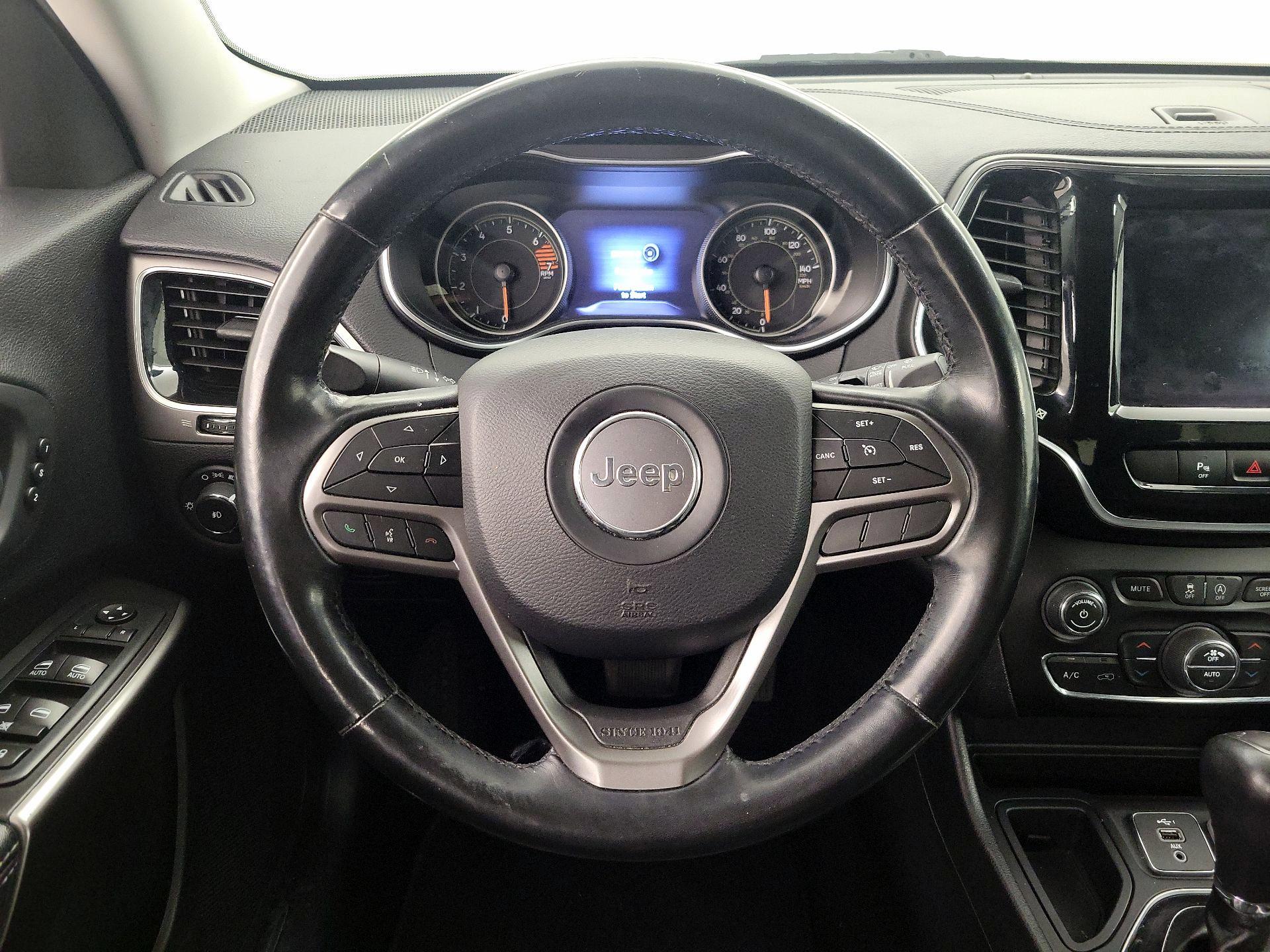 Thumbnail: 2020 Jeep Cherokee - 10