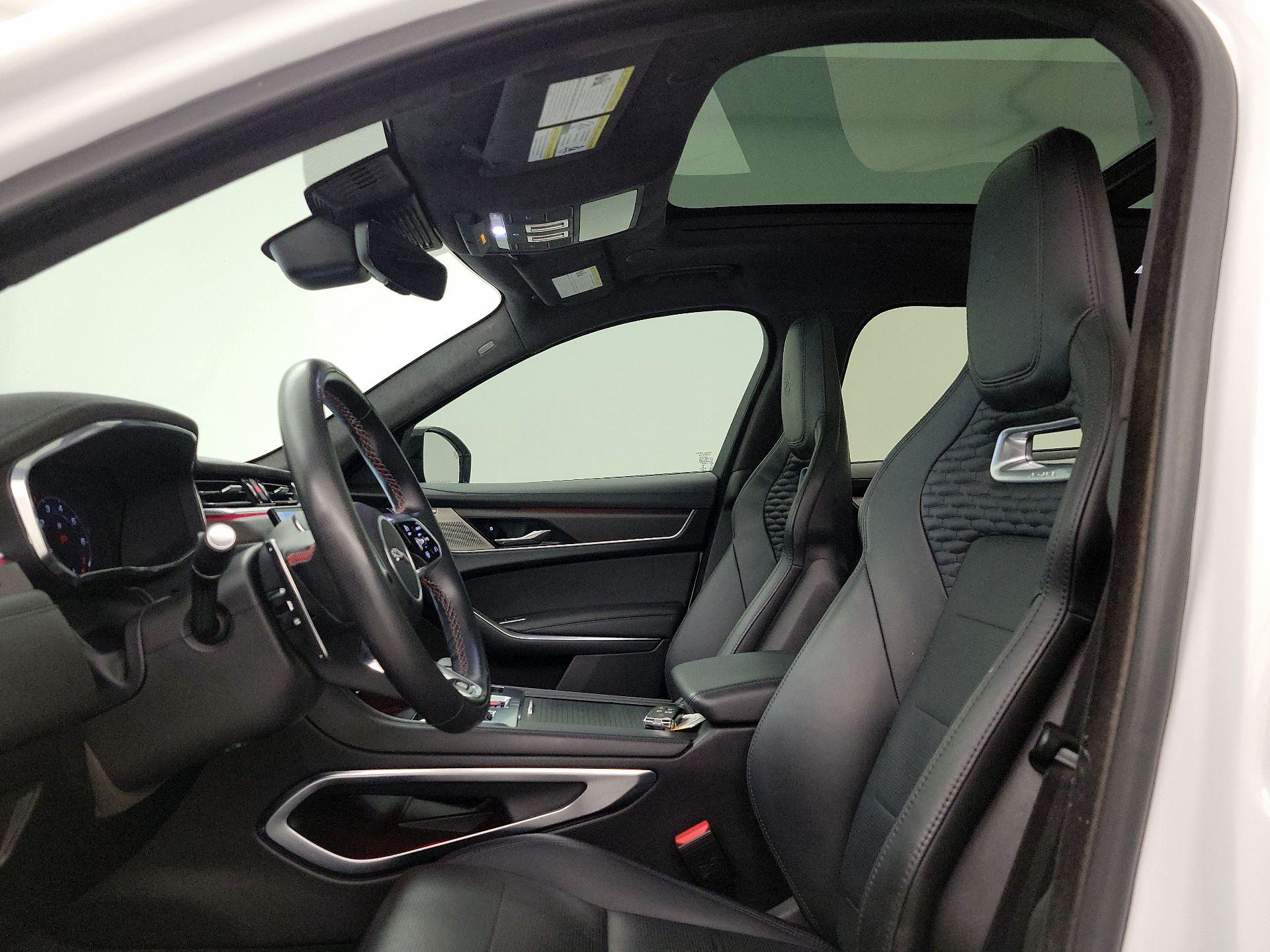 Thumbnail: 2023 Jaguar F-Pace - 19