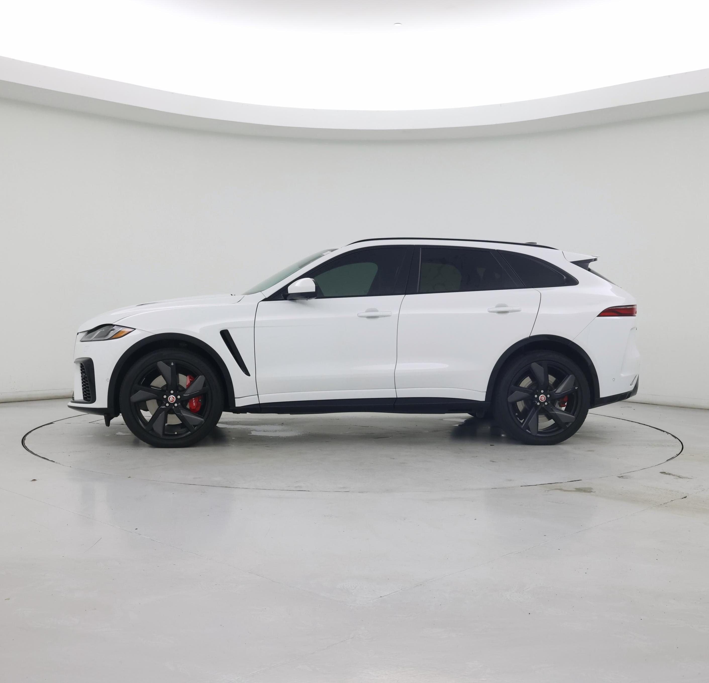 Thumbnail: 2023 Jaguar F-Pace - 3