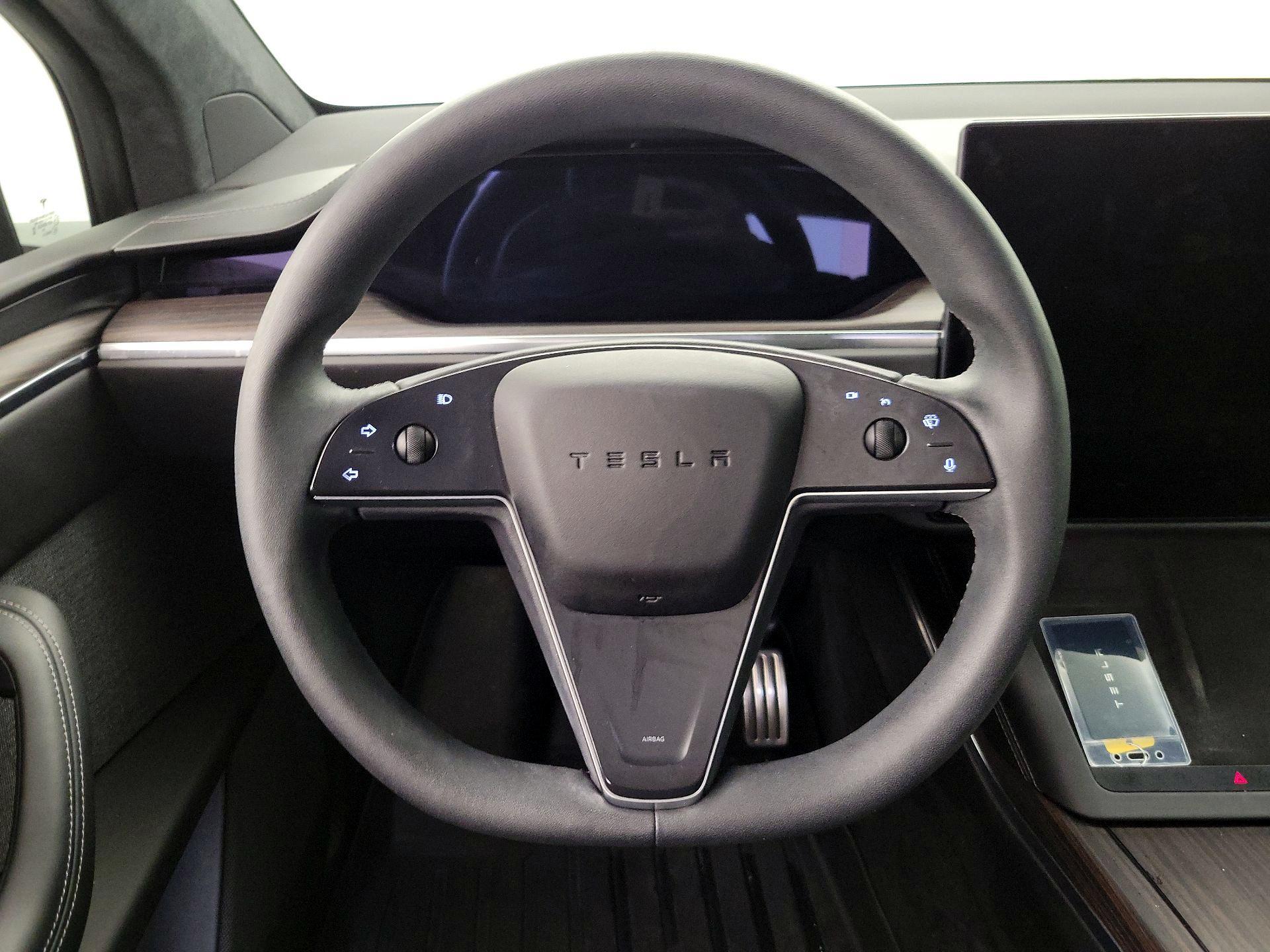Thumbnail: 2024 Tesla Model X - 10