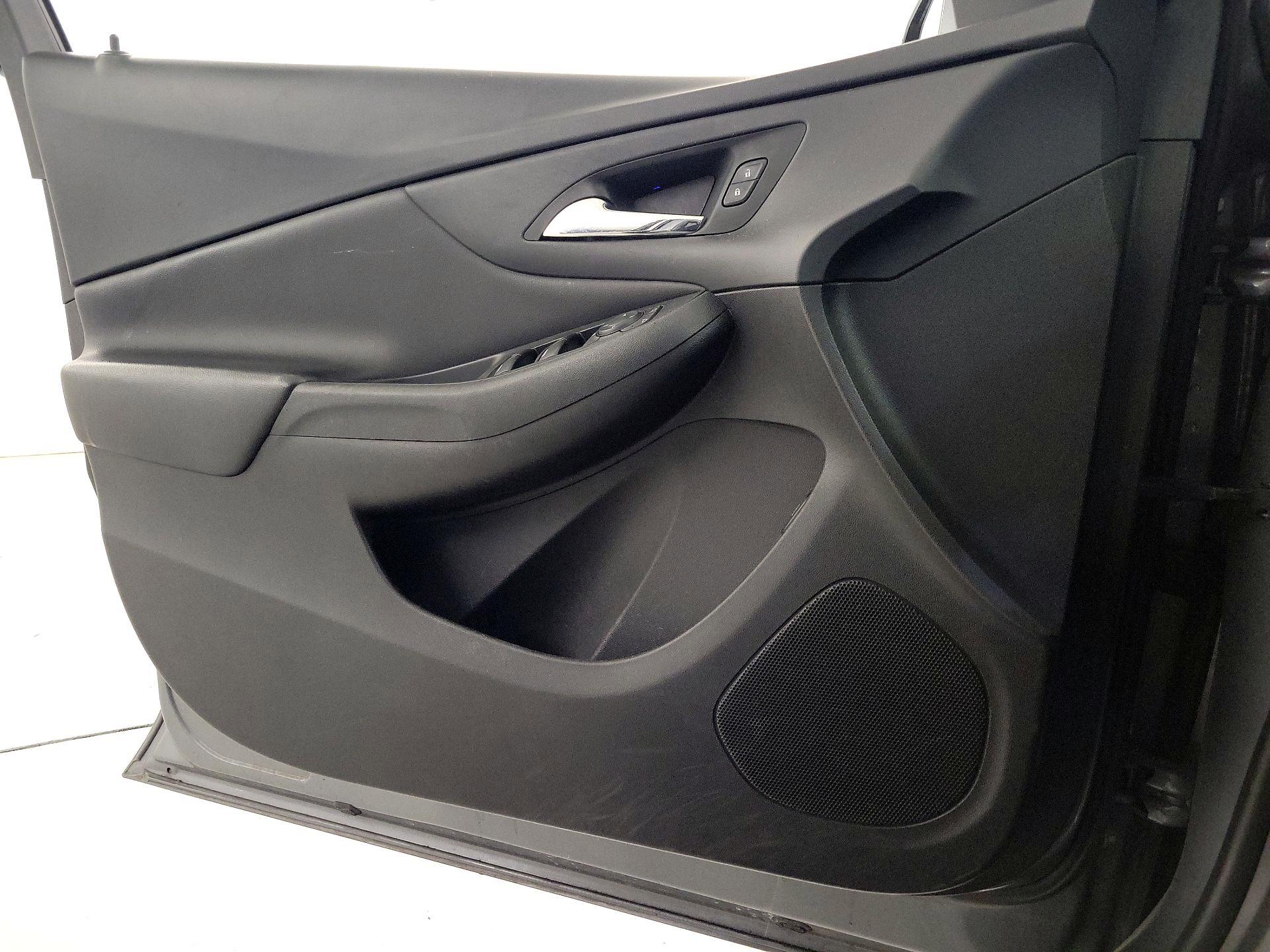 Thumbnail: 2019 Chevrolet Volt - 12